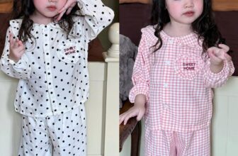 [🆕🇻🇳] Ber Orion – Quần áo trẻ em 🧑‍🧒❤️️👶⭐️ E về set 2 bộ pijama tiểu thư cho bé gái siêu xinh.
Họa tiết đơn giản xinh xắn lắm
Ảnh thật ạBảng sz bé kham khảo:
2 10-12kg
4 12-14kg
6 14-16kg
8 1 , shares-0✔️ , likes-0❤️️ , date-2025-09-21 03:47:54🇻🇳🇻🇳🇻🇳📰🆕