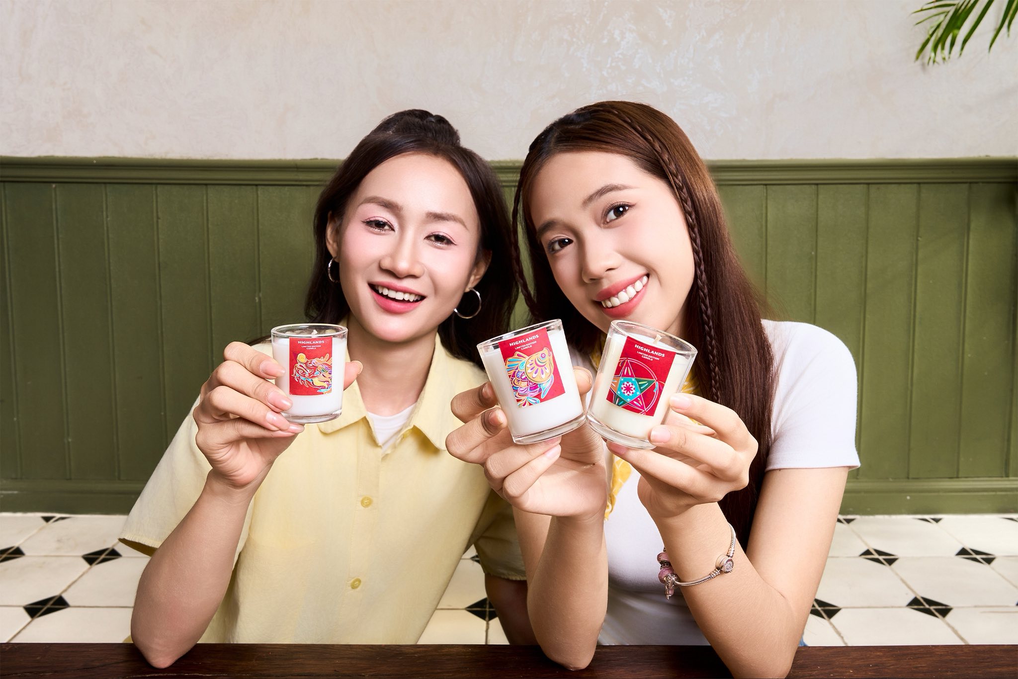 [☕️🇻🇳] Highlands Coffee – THƯƠNG HIỆU BẮT NGUỒN TỪ CÀ PHÊ VIỆT NAM 🥤 Top1Coffee ☕️  THẮP NẾN TINH HOA, KHƠI CHUYỆN GIÒN GIÃMùa Trăng này, Highlands mách bạn bí kíp cho đêm rằm thêm lung linh hơn với Bộ Nến Ti , shares-3✔️ , likes-77❤️️ , date-2025-09-23 02:49:22🇻🇳🇻🇳🇻🇳📰🆕