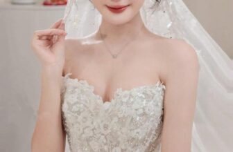 [🆕🇻🇳] Lasami Bridal – Váy cưới Hà Nội 🤵🏻 Top1Wedding 👰🏻  Một khoảnh khắc kiêu hãnh và duyên dáng
Chiếc váy là sự kết hợp giữa phom dáng tôn đường cong và chất liệu ren mềm mại, khẽ để lộ làn da một cách tinh tế.
, shares-0✔️ , likes-0❤️️ , date-2025-09-22 20:45:14🇻🇳🇻🇳🇻🇳📰🆕