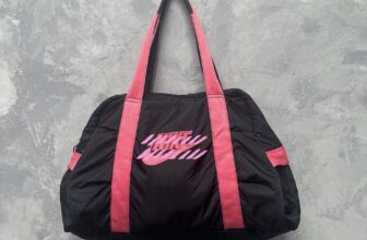 [🆕🇻🇳] Tiệm của Xoăn – Mua sắm & bán lẻ 🧑‍🧒❤️️👶⭐️ Túi du lịch Ni.ke
– ngang hết túi 45x32x13cm
– chất phao có chần, dày dặn, độ mới ổn
– đầu tay cầm khoá kéo không nguyên bản
– 450ka
, shares-0✔️ , likes-0❤️️ , date-2025-09-20 20:25:07🇻🇳🇻🇳🇻🇳📰🆕