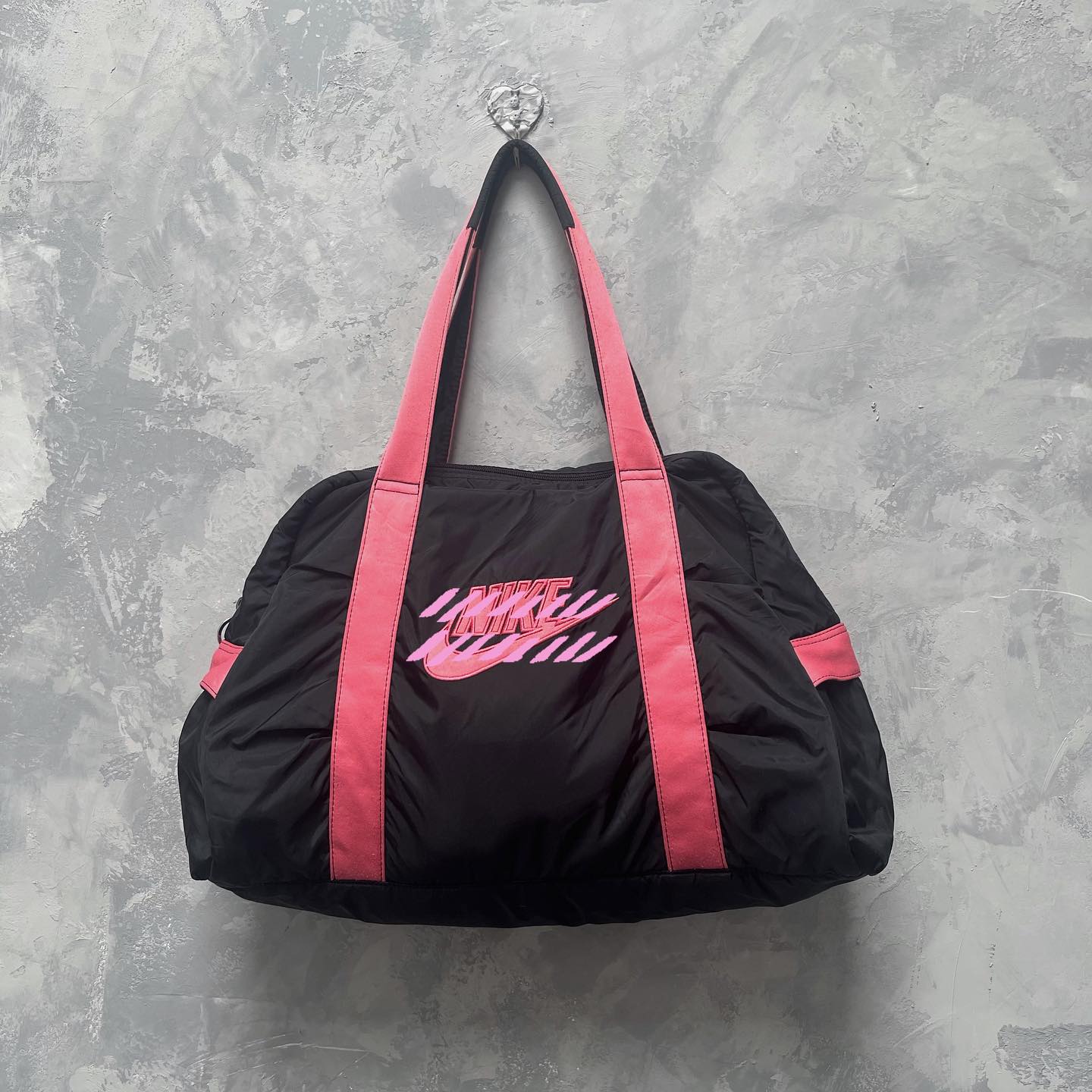 [🆕🇻🇳] Tiệm của Xoăn – Mua sắm & bán lẻ 🧑‍🧒❤️️👶⭐️ Túi du lịch Ni.ke
– ngang hết túi 45x32x13cm
– chất phao có chần, dày dặn, độ mới ổn
– đầu tay cầm khoá kéo không nguyên bản
– 450ka
, shares-0✔️ , likes-0❤️️ , date-2025-09-20 20:25:07🇻🇳🇻🇳🇻🇳📰🆕