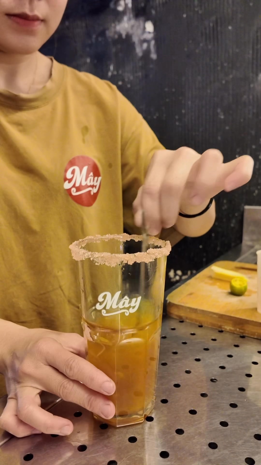 [☕️🇻🇳] MÂY Coffee – Tea  🥤 Top1Coffee ☕️ Trà Xoài Muối Ớt  Thử là ghiền đó nha. Nói chứ món nào mới mới là chỉ có bên Mây Cầu Đúc thôi à, mà bán theo mùa nên có gì anh c , shares-0✔️ , likes-0❤️️ , date-2025-09-24 02:47:01🇻🇳🇻🇳🇻🇳📰🆕