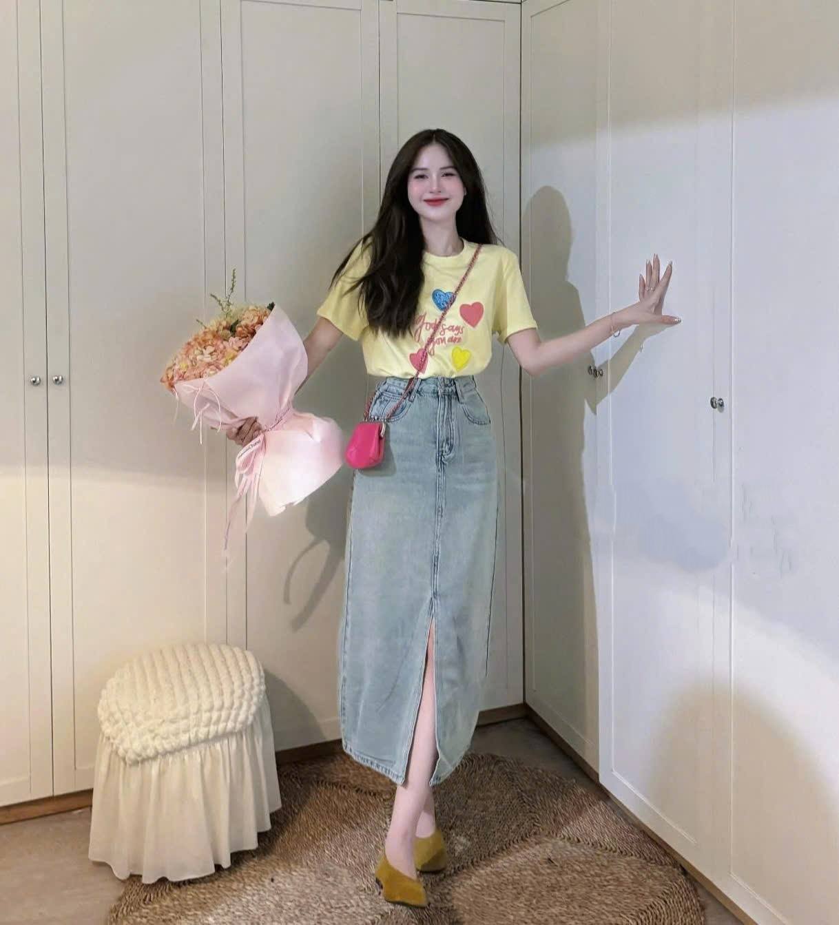 [🆕🇻🇳] LH shop rẻ và đẹp  [🆕Top1Vietnam🇻🇳] 👕 Top1Fashion 👗  Giá 300k miễn ship
Bộ gồm áo thun cotton và chân vấy jean
Size 40-65kg
, shares-0✔️ , likes-0❤️️ , date-2025-09-24 17:24:25🇻🇳🇻🇳🇻🇳📰🆕