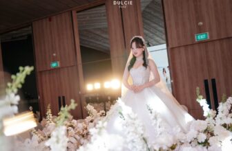 [🆕🇻🇳] Dulcie Bridal – Cửa hàng váy cưới 🤵🏻 Top1Wedding 👰🏻  𝐁𝐫𝐢𝐝𝐞 𝐍𝐠𝐨𝐜 𝐋𝐢𝐧𝐡 𝐬𝐡𝐢𝐧𝐞𝐬 𝐨𝐧 𝐡𝐞𝐫 𝐨𝐰𝐧 𝐰𝐢𝐭𝐡 𝟐 𝐠𝐥𝐚𝐦𝐨𝐫𝐨𝐮𝐬 𝐝𝐞𝐬𝐢𝐠𝐧𝐬 𝐨𝐟 𝐰𝐞𝐝𝐝𝐢𝐧𝐠 𝐝𝐫𝐞𝐬𝐬 𝐛𝐲 𝐃𝐮𝐥𝐜𝐢𝐞 𝐁𝐫𝐢𝐝𝐚𝐥Trót yêu cả hai phom dáng trễ vai và cúp ngực mà không muốn  , shares-0✔️ , likes-1❤️️ , date-2025-09-24 23:26:06🇻🇳🇻🇳🇻🇳📰🆕