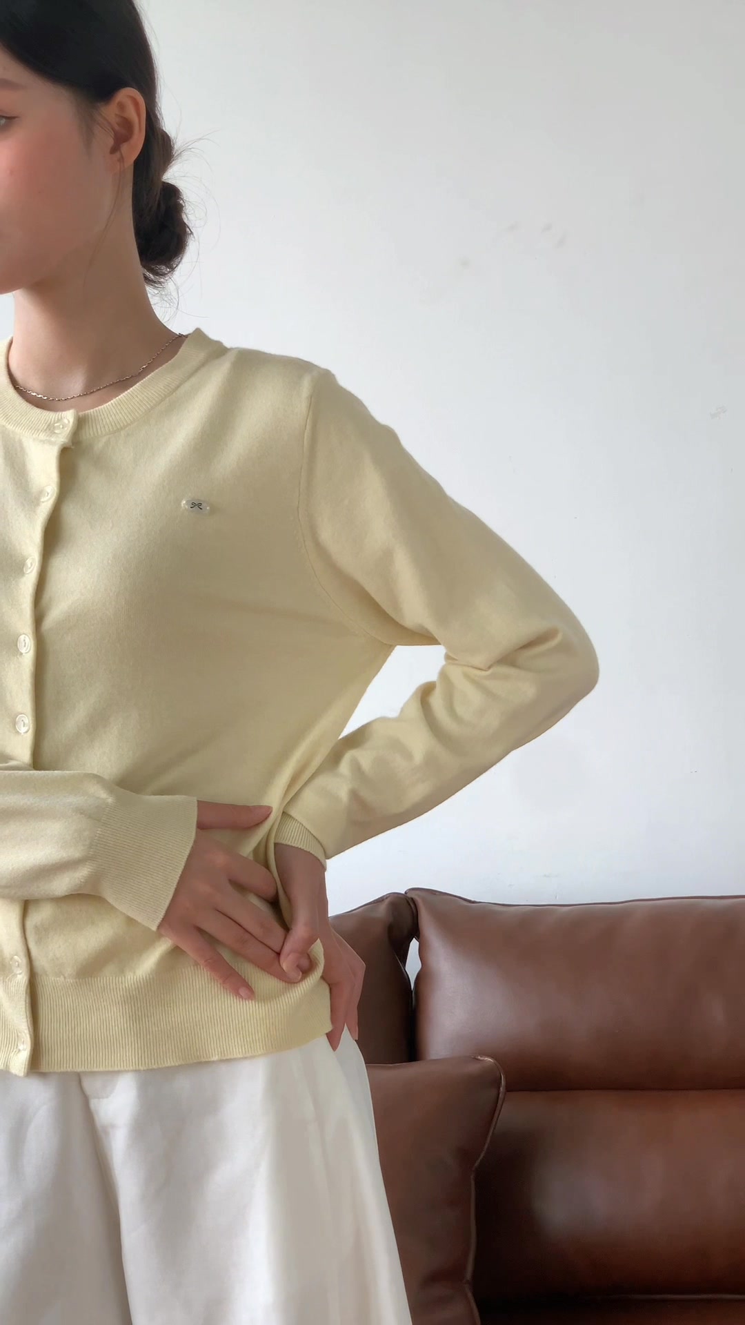 [🆕🇻🇳] MADELEN By LEN – Dành cho những cô nàng thích sự thời thượng đa phong cách 👕 Top1Fashion 👗  Một mẫu cardigan đầu mùa với gam butter yellow cực kỳ được yêu thích. Nhắn cậu là gam màu này còn số lượng ít, nếu yêu mến chiếc len xinh xắn này thì ghé c , shares-0✔️ , likes-0❤️️ , date-2025-09-24 04:40:52🇻🇳🇻🇳🇻🇳📰🆕