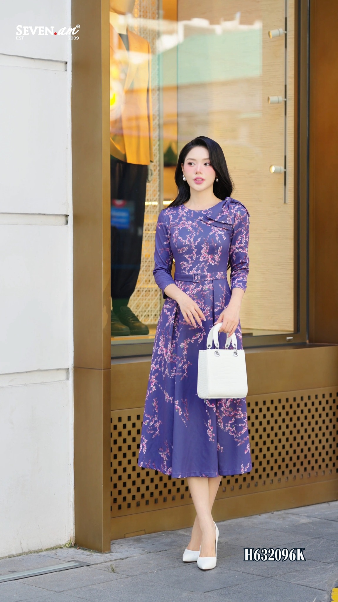 [🆕🇻🇳] Seven.AM – 7 DAYS FASHIONABLE – Thiết kế – Thời trang  [🆕Top1Vietnam🇻🇳] 👕 Top1Fashion 👗  Blooming Aura Dress mang hơi thở lãng mạn với sắc tím mộng mơ và họa tiết hoa tinh tế. Phom dáng xòe mềm mại cùng nơ vai duyên dáng tạo nên sự kết hợp hài  , shares-0✔️ , likes-0❤️️ , date-2025-09-27 02:01:45🇻🇳🇻🇳🇻🇳📰🆕