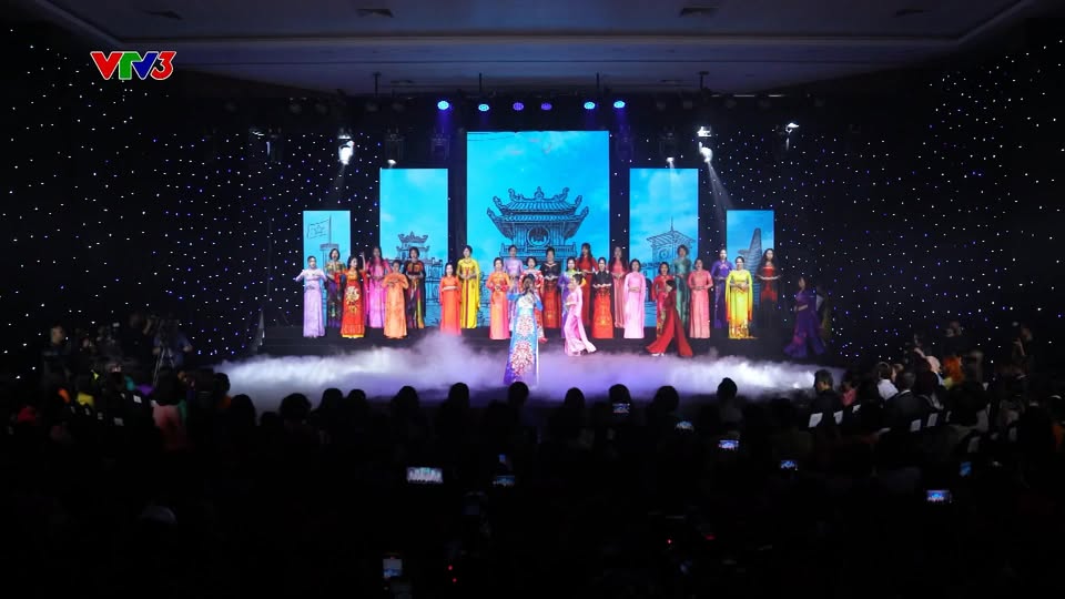 [🆕🇻🇳] 𝐌𝐚𝐢𝐬𝐨𝐧 𝐋𝐞𝐞𝐧𝐚𝐚 👕 Top1Fashion 👗  𝐇𝐨𝐚̀ 𝐌𝐢𝐧𝐳𝐲 𝐱 𝐌𝐚𝐢𝐬𝐨𝐧 𝐋𝐞𝐞𝐧𝐚𝐚 – 𝐌𝐨𝐬𝐜𝐨𝐰Mùa thu Moscow như một bức tranh tuyệt đẹp, và chiếc áo tweed Mây Hồng thật vừa vặn cho tiết trời se lạnh chuyển mùa. , shares-13✔️ , likes-212❤️️ , date-2025-09-25 02:33:10🇻🇳🇻🇳🇻🇳📰🆕