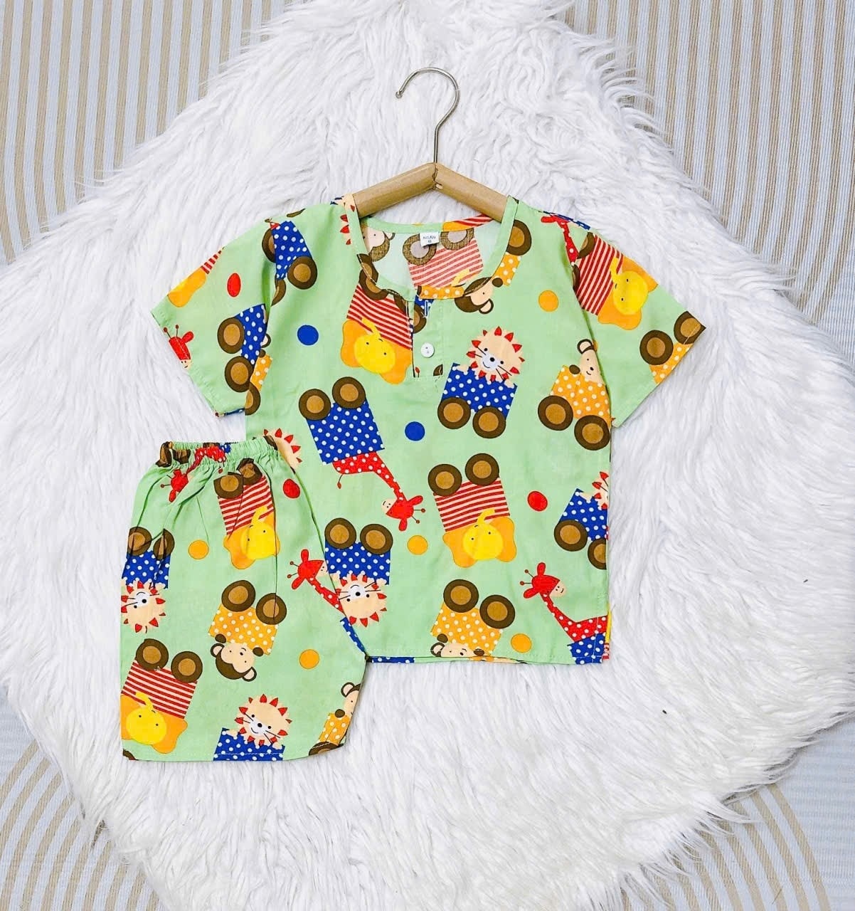 [🆕🇻🇳] Kuchi Machic-Thiết kế & Thời trang 👕 Top1Fashion 👗  𝗞𝗨𝗖𝗛𝗜𝗠𝗔𝗖𝗛𝗜𝗖 𝗣𝗥𝗘-𝗙𝗔𝗟𝗟 ’𝟮𝟱 𝗖𝗢𝗟𝗟𝗘𝗖𝗧𝗜𝗢𝗡
[𝗧𝗛𝗘 𝗠𝗜𝗦𝗦𝗜𝗡𝗚 𝗣𝗜𝗘𝗖𝗘 ]
Có những mảnh ghép không bao giờ mất đi, chỉ chờ ta tìm lại. Một ký ức vụn vặt, một cảm giác thân , shares-3✔️ , likes-1K❤️️ , date-2025-09-26 22:33:14🇻🇳🇻🇳🇻🇳📰🆕