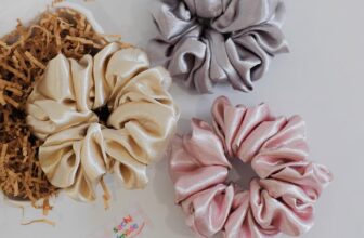 [🆕🇻🇳] Sachi Handmade – 𝘊𝘩𝘶𝘺𝑒̂𝘯 𝘱𝘩𝑢̣ 𝘬𝘪𝑒̣̂𝘯 𝘩𝘢𝘯𝘥𝘮𝘢𝘥𝘦 𝘤𝘩𝘰 𝘮𝑒̣ 𝘷𝑎̀ 𝘣𝑒́  🧑‍🧒❤️️👶⭐️  𝐒𝐜𝐫𝐮𝐧𝐜𝐡𝐢𝐞𝐬 𝐯𝐚̉𝐢 𝐥𝐮̣𝐚 𝐇𝐚̀𝐧 – 𝐏𝐡𝐮̣ 𝐤𝐢𝐞̣̂𝐧 𝐱𝐢𝐧𝐡 𝐜𝐡𝐨 𝐦𝐚́𝐢 𝐭𝐨́𝐜 𝐧𝐚̀𝐧𝐠
Các nàng đã thử buộc tóc bằng scrunchies lụa Hàn chưa? Mềm mịn, óng ánh và xinh cực kỳ l , shares-0✔️ , likes-5❤️️ , date-2025-09-26 16:31:03🇻🇳🇻🇳🇻🇳📰🆕