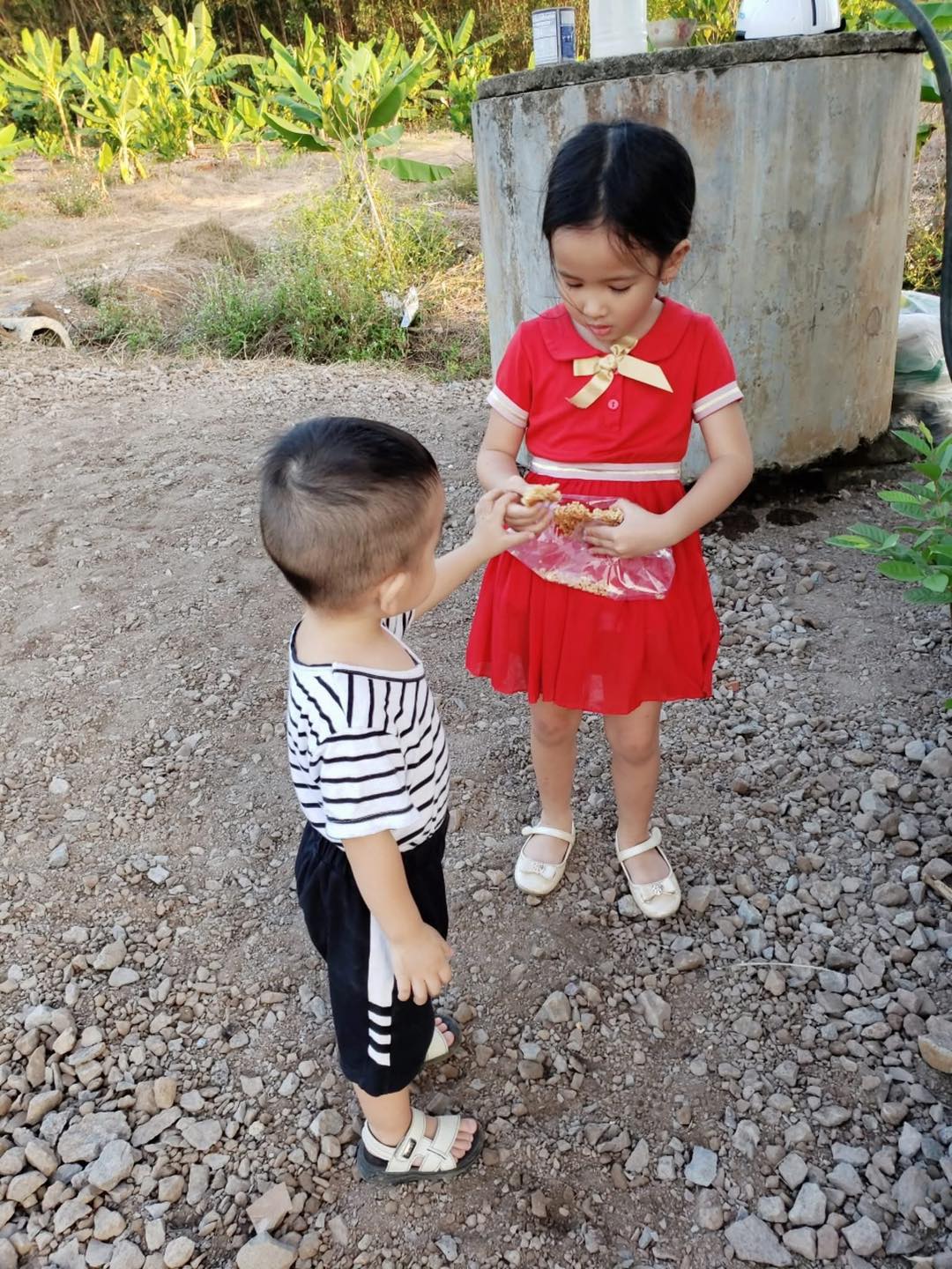 [🆕🇻🇳] Hệ thống Chip Chip Luxury – Thiên đường mua sắm Lớn nhất Đồng Nai 🧑‍🧒❤️️👶⭐️  TRÔNG TRĂNG PHÁ CỔ – BÉ ĐẾN LÀ TẶNG
Trung thu này, cùng bé yêu “rước trăng” tại Chipchip nào!
Chỉ cần check-in tại sự kiện, ba mẹ và bé sẽ nhận ngay nhữ , shares-1✔️ , likes-3❤️️ , date-2025-09-29 00:00:43🇻🇳🇻🇳🇻🇳📰🆕