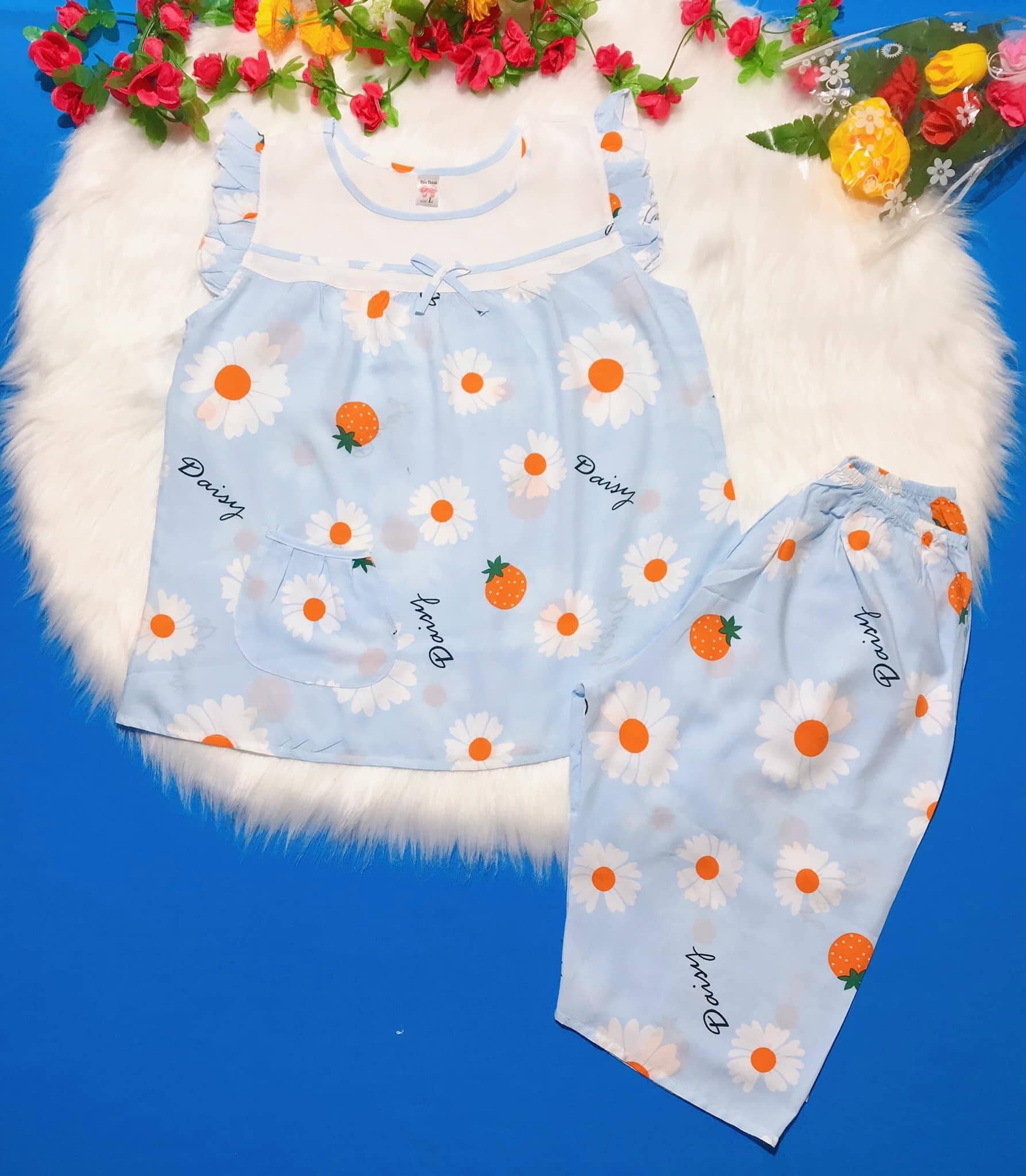 [🆕🇻🇳] Đồ bộ trẻ em chuyên cung cấp quần áo tole cho trẻ em 🧑‍🧒❤️️👶⭐️  ĐỒ TONE LỬNG  DÀI CHO BÉ GÁISize L (30-34kg)Chất liệu tone 2 da loại 1Giá từ 40k  80k tuỳ theo mẫu và số ký của bé.Free ship từ 6 bộKiểm  , shares-0✔️ , likes-3❤️️ , date-2021-03-19 04:15:58🇻🇳🇻🇳🇻🇳📰🆕