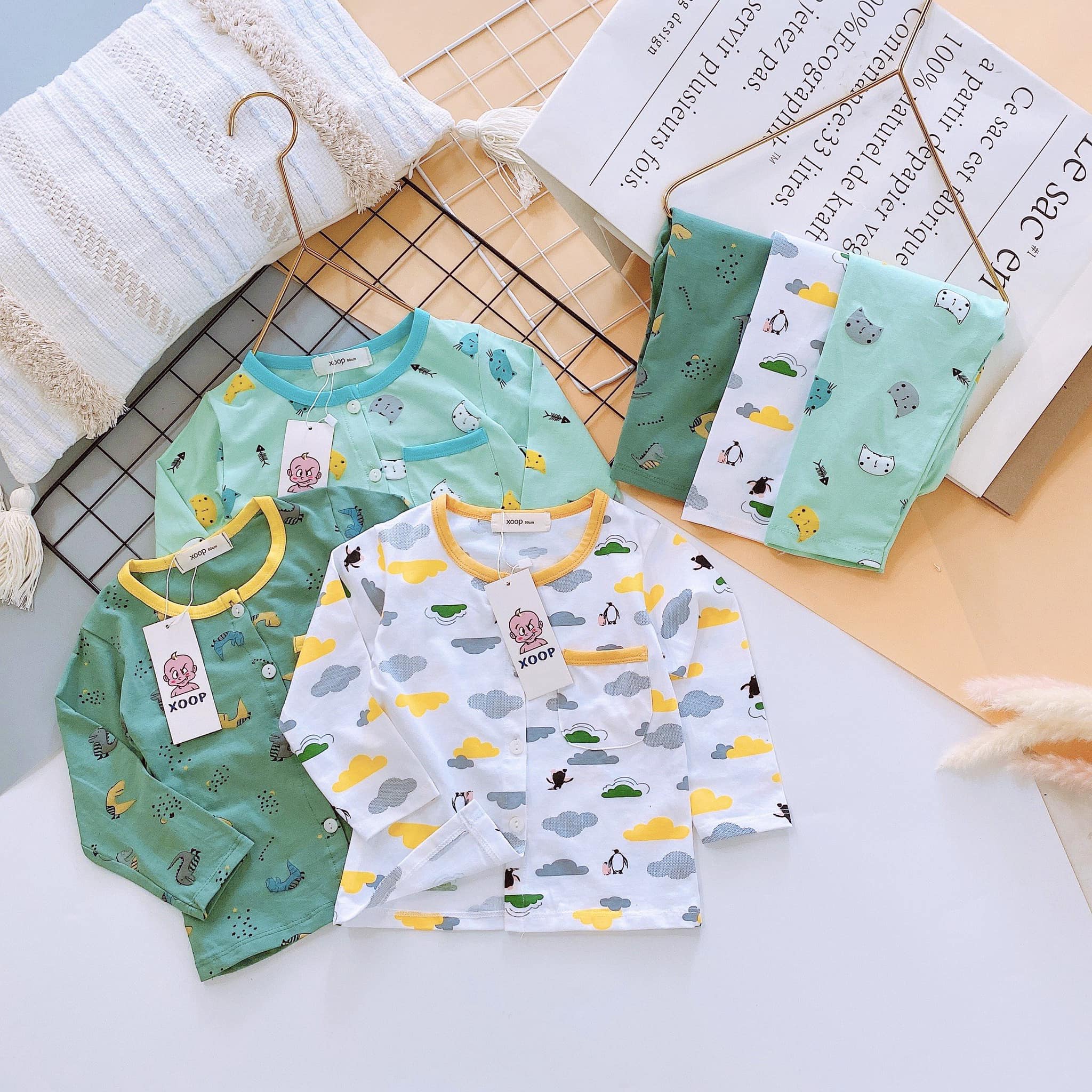 [🆕🇻🇳] Shop do tre em Quần áo thời trang trẻ em hàng đẹp giá cũng đẹp 🧑‍🧒❤️️👶⭐️ Bộ cotton xịn xò chất siêu mềm mát nhé
có 3 màu mau nao cũng đep hêt a
sz:8-18kg
m nao thich ib e nhé
vi page e it vào nên các m ib trưc tiêp trang fb ca n , shares-0✔️ , likes-6❤️️ , date-2021-06-08 05:05:09🇻🇳🇻🇳🇻🇳📰🆕
