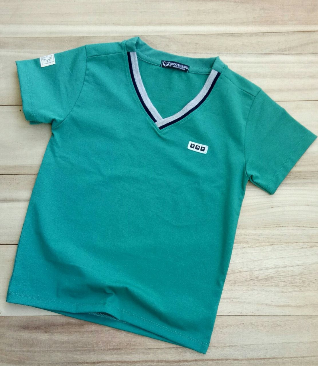 [🆕🇻🇳] Đồ Trẻ Em Giá Sỉ Giá Rẻ Tại Thành Phố Hồ Chí Minh – NNKids 0978851318 🧑‍🧒❤️️👶⭐️  HOT  HOT   HOTCổ tim truyền thống logo sang chảnh, màu sắc tươi sáng.
Đi học đi chơi đẹp đều nhé mọi người.
Size 1-8 (8-28kg): #59k/ áo. #159k/ 3 áo
S , shares-0✔️ , likes-1❤️️ , date-2018-11-04 04:16:00🇻🇳🇻🇳🇻🇳📰🆕