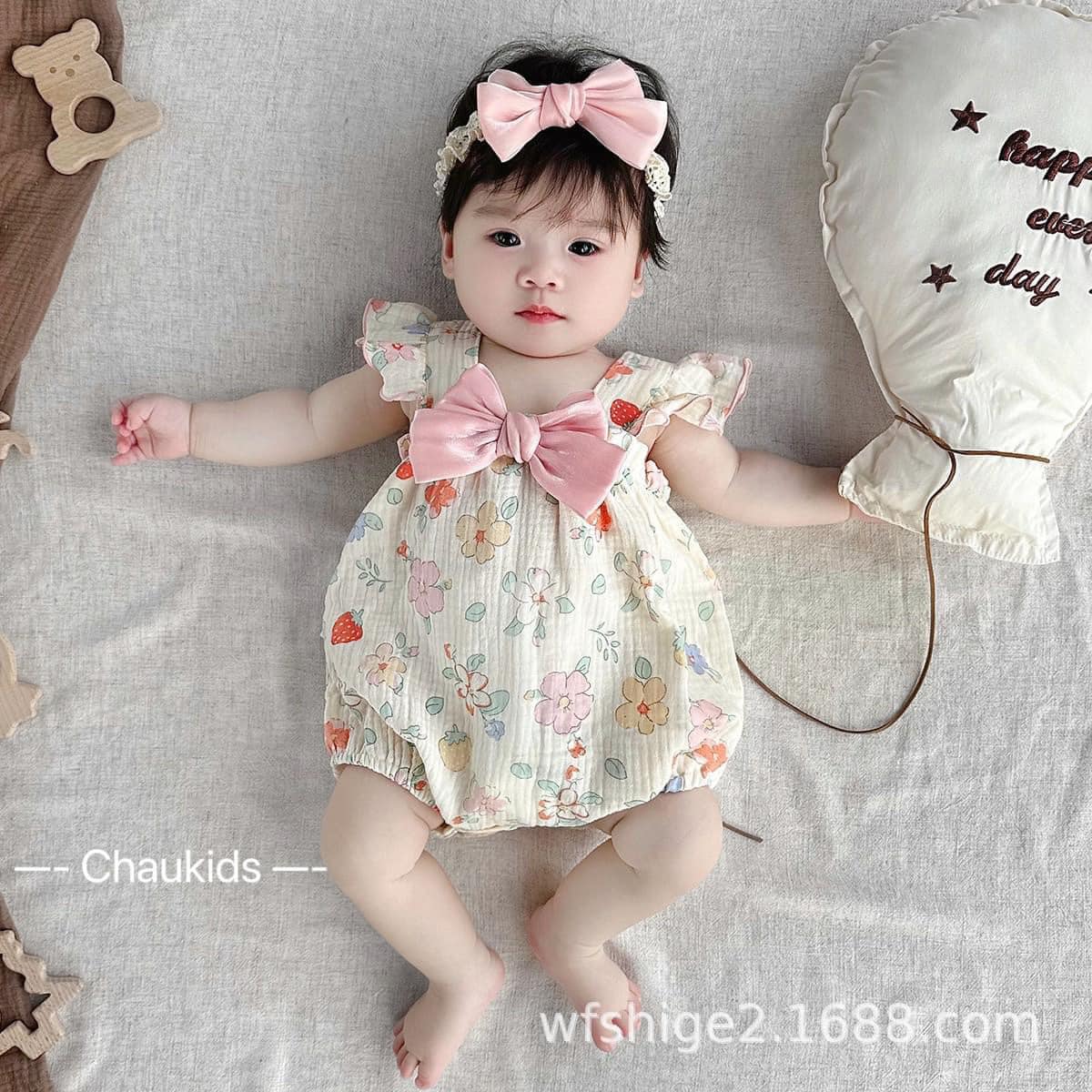 [🆕🇻🇳] Cửa hàng thời trang quần áo trẻ em 🧑‍🧒❤️️👶⭐️ Chiếc body vải xô – Muslin mềm – dịu nhẹ cho trẻ sơ sinh- kèm bản nơ nhé . Bé chụp ảnh thôi nôi đầy tháng cưng lắm ạ
Size : 4kg – 12kg
Giá : 145k
, shares-0✔️ , likes-0❤️️ , date-2024-04-05 04:38:04🇻🇳🇻🇳🇻🇳📰🆕