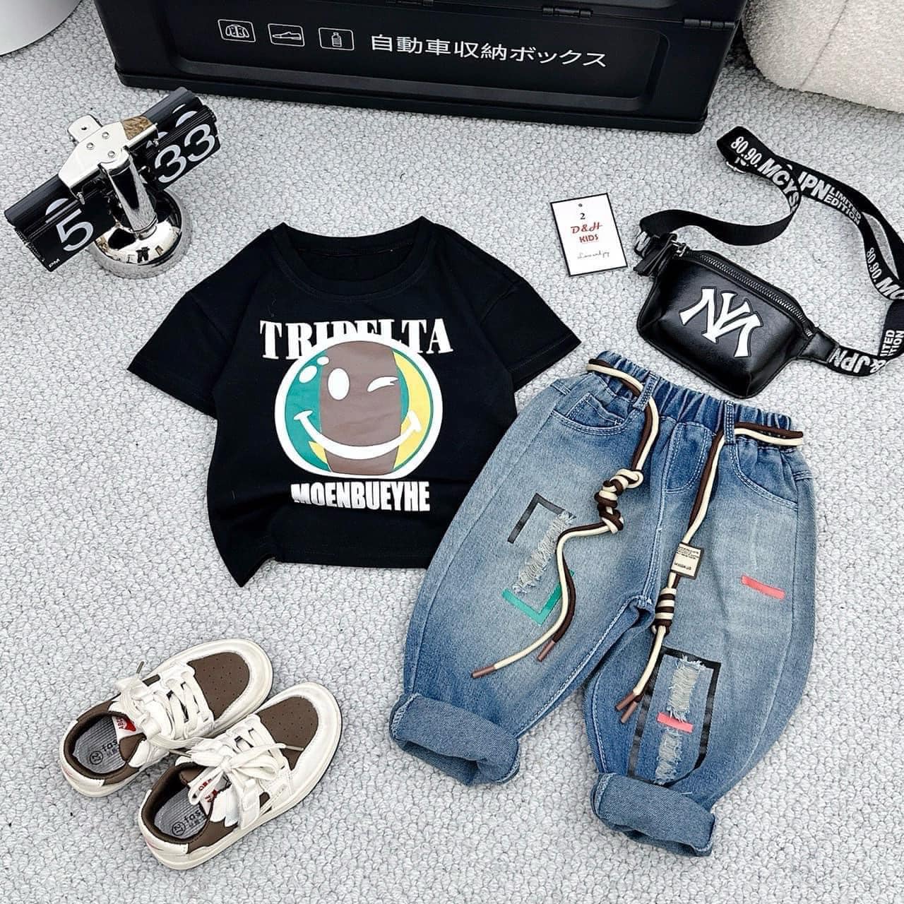 [🆕🇻🇳] Cửa hàng thời trang quần áo trẻ em 🧑‍🧒❤️️👶⭐️ Em thêm mẫu hit hot chocolate bé trai đây ạ , nguyên set áo coton mix quần Jin như ảnh
Size : 10kg – 25kg
Giá 195k
, shares-0✔️ , likes-0❤️️ , date-2024-04-05 04:35:50🇻🇳🇻🇳🇻🇳📰🆕