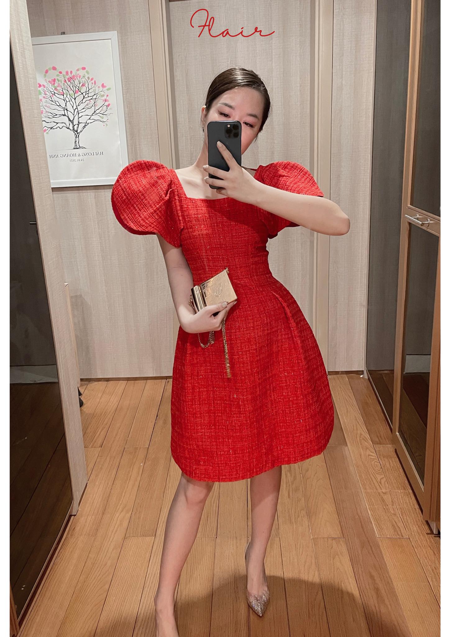 [🆕🇻🇳] Flair  Thiết kế & Thời trang 👕 Top1Fashion 👗  𝗙𝗹𝗮𝗶𝗿 𝗴𝗼̛̣𝗶 𝘆́ 𝗻𝗵𝘂̛̃𝗻𝗴 𝗺𝗮̂̃𝘂 𝘃𝗮́𝘆 𝘁𝗼𝗻𝗲 đ𝗼̉ 𝗖𝗵𝗿𝗶𝘀𝘁𝗺𝗮𝘀 𝗻𝗮̀𝗻𝗴 𝗰𝗼́ 𝘁𝗵𝗲̂̉ 𝗱𝗶𝗲̣̂𝗻 𝗺𝗼̣𝗶 𝗹𝘂́𝗰 𝗺𝗼̣𝗶 𝗻𝗼̛𝗶Đặc biệt Flair xin ra mắt mẫu váy Crimson – thiết kế mới  , shares-3✔️ , likes-67❤️️ , date-2021-12-01 06:43:00🇻🇳🇻🇳🇻🇳📰🆕