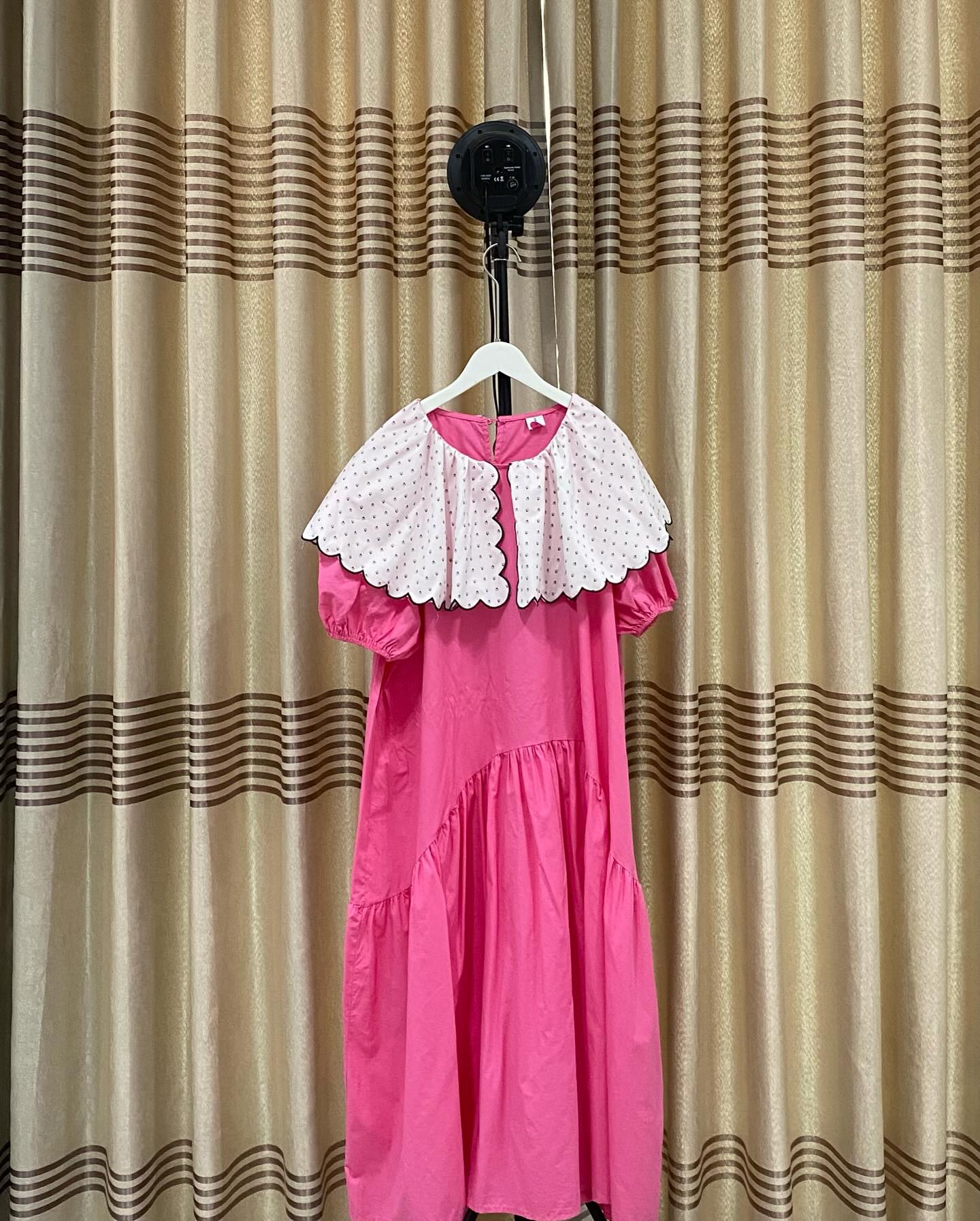 [🆕🇻🇳] RedBean.2hand – chuyên đầm si tuyển 👕 Top1Fashion 👗   HẾT Ạ285K
Ngực 106 – Dài 117
Đầm imzzy, có túi
, shares-0✔️ , likes-1❤️️ , date-2024-12-28 04:29:47🇻🇳🇻🇳🇻🇳📰🆕