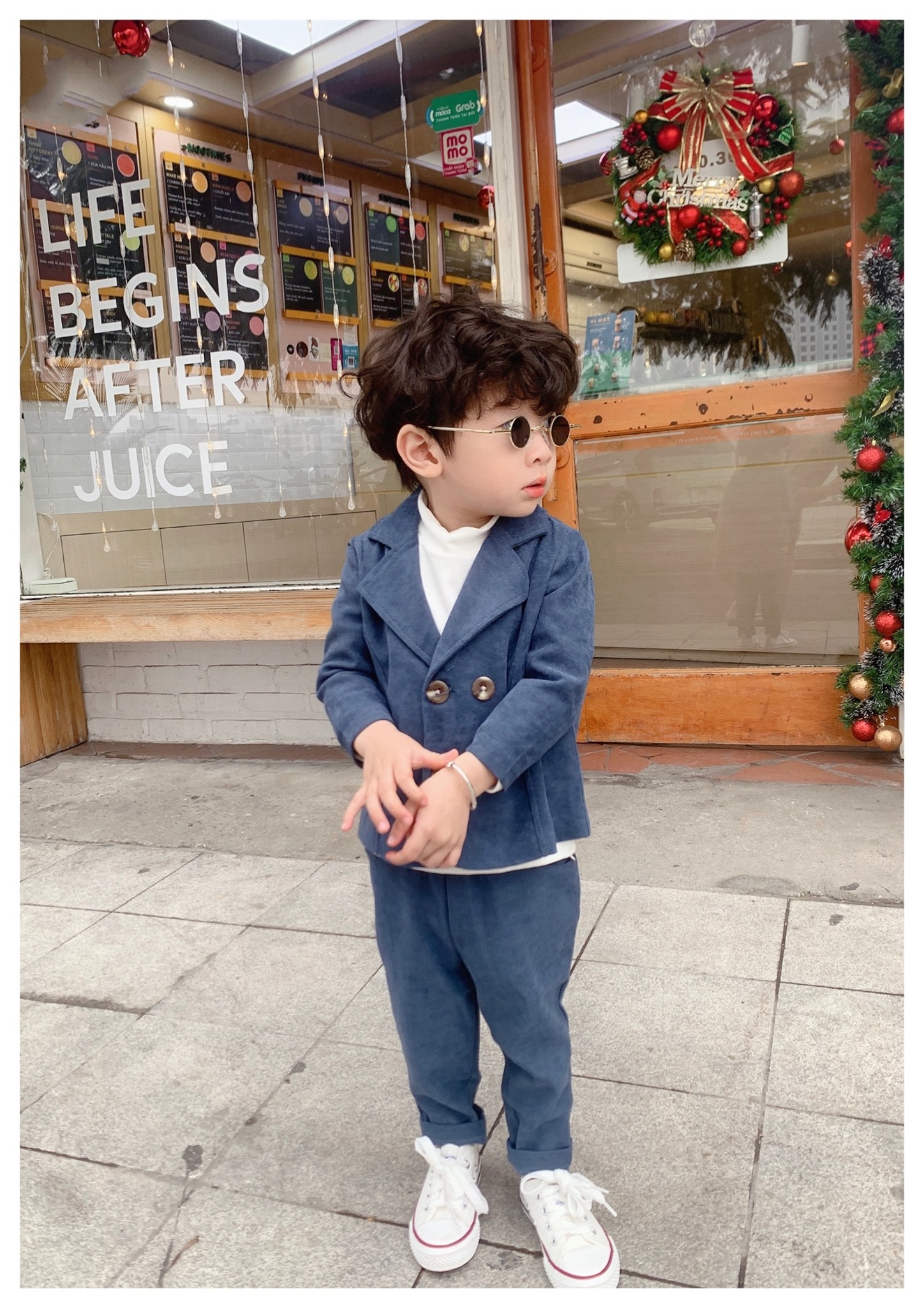 [🆕🇻🇳] MiMi Kid – MiMi Kid chuyên quần áo trẻ em thiết kế dành cho bé 🧑‍🧒❤️️👶⭐️  SET NỈ DA CÁ HỌA TIẾT THÊU NỔI
Chất nỉ da cá dày dặn, họa tiết thêu nổi cao cấp, quần bo gấu thể thao
2 màu đen – ghi mix xanh – vàng tạo điểm nhấn
Size 8 , shares-0✔️ , likes-1❤️️ , date-2021-11-06 16:00:01🇻🇳🇻🇳🇻🇳📰🆕