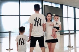 [🆕🇻🇳] Bin&Moom Kids 🧑‍🧒❤️️👶⭐️ Nổ đơn
Áo NY Thái cả nhà mặc Hè nàoo. ( Mọi người luu ý, mã này e nhập trực tiếp bên Thái, không phải hàng VN, nhà em lúc nào cũng có người trực bên Thái đ , shares-0✔️ , likes-3❤️️ , date-2022-03-20 19:13:13🇻🇳🇻🇳🇻🇳📰🆕
