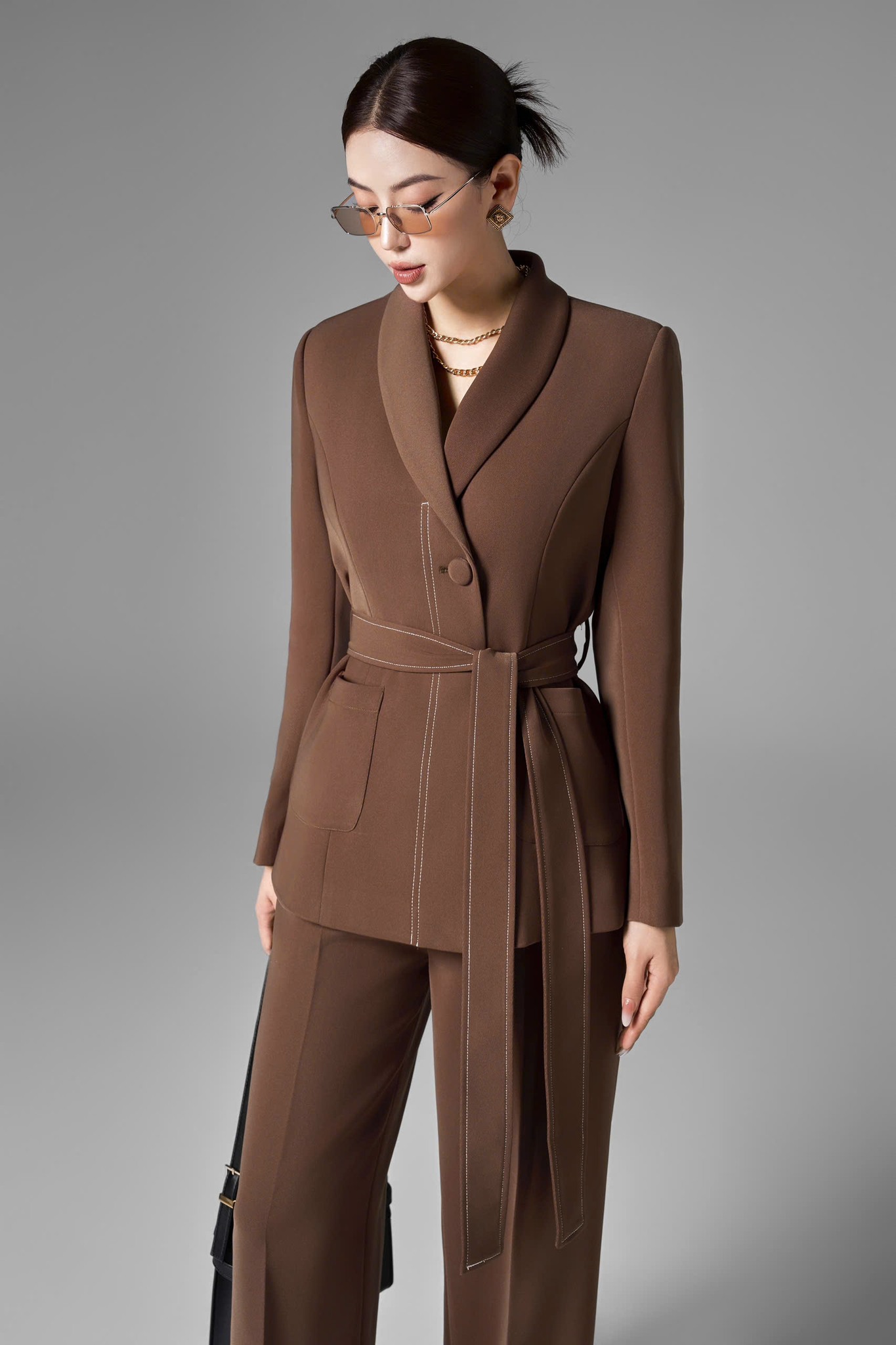 [🆕🇻🇳] LEA.CHIC 👕 Top1Fashion 👗  𝐏𝐚𝐦𝐞𝐥𝐚 𝐕𝐞𝐬𝐭 – 𝐑𝐞𝐬𝐭𝐨𝐜𝐤 sau nhiều ngày trông ngóng!!!
Thiết kế cổ sam với tone màu nâu trendy mang lại cảm thần thái riêng biệt cho quý cô.Size: S/M/L/XL
# , shares-0✔️ , likes-3❤️️ , date-2024-12-31 16:47:41🇻🇳🇻🇳🇻🇳📰🆕