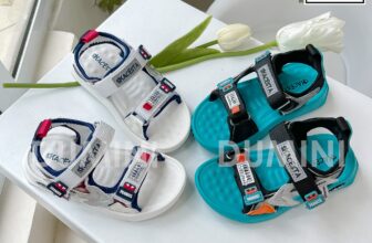 [🆕🇻🇳]  Dumini chuyên thời trang trẻ em, giày dép trẻ em, mũ, túi, ba lô và các phụ kiện trẻ em 🧑‍🧒❤️️👶⭐️ Lên 1 mã sandal cực hot hit cho bé đi hè này cực xinh luôn
FULL SIZE 26-36 (chân bé từ 15-22cm)
Ảnh thật shop tự chụp y hình
Hàng có sẵn chuẩn chính hã , shares-2✔️ , likes-65❤️️ , date-2024-06-05 23:35:38🇻🇳🇻🇳🇻🇳📰🆕