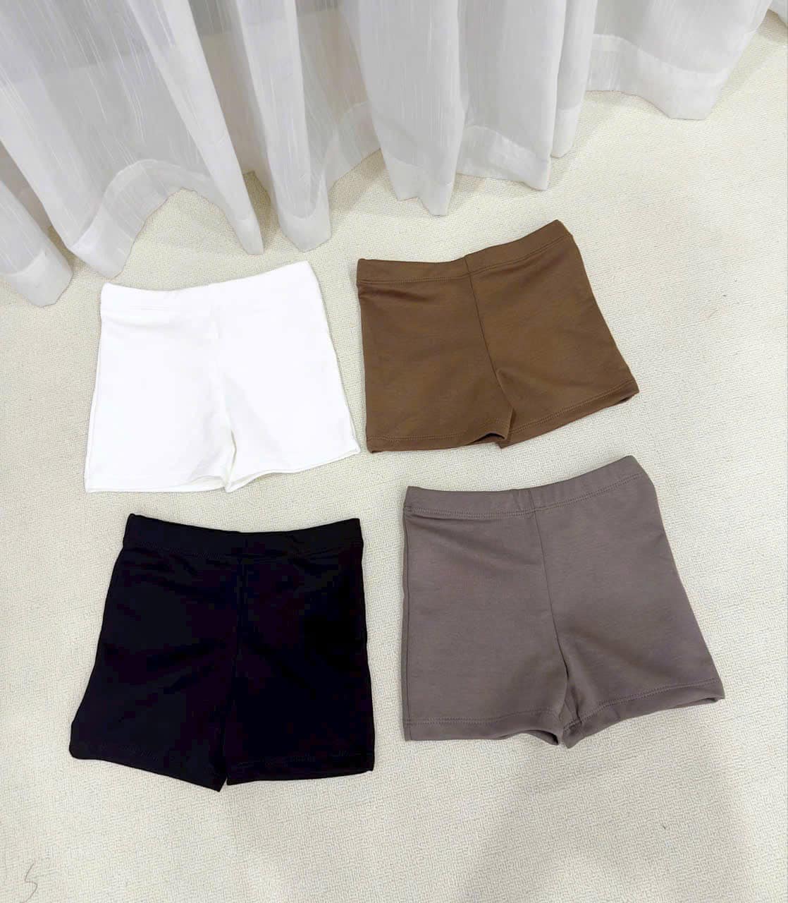 [🆕🇻🇳] Nana.Bebe – Hàng Trẻ Em Thiết Kế 🧑‍🧒❤️️👶⭐️ Full ảnh thật ae tự tin bán ạ
Chất cotton xôp xịn chuẩn hàng cty ạ
COMBO 4 LEGGING ĐÙI SOOCBao đỉnh chóp chất mê liiiii lun ạ..Chiếc quần mà bé nào cũng , shares-0✔️ , likes-0❤️️ , date-2025-02-18 16:11:32🇻🇳🇻🇳🇻🇳📰🆕