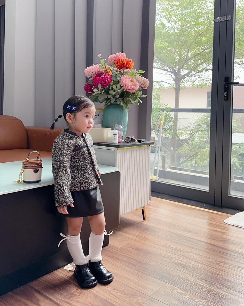 [🆕🇻🇳] Ánh Dương Store – thời trang cho bé yêu  🧑‍🧒❤️️👶⭐️ 𝙐̛𝙪 𝙙𝙖̃𝙞 𝙨𝙞𝙚̂𝙪 𝙝𝙖̂́𝙥 𝙙𝙖̂̃𝙣  mua 5 tặng 1 áo hoặc mũ ngẫu nhiên
𝙈𝙤̣̂𝙩 𝙗𝙤̣̂ 𝙙𝙤̂̀ 𝙠𝙝𝙤̂𝙣𝙜 𝙩𝙝𝙚̂̉ 𝙩𝙝𝙞𝙚̂́𝙪 𝙩𝙧𝙤𝙣𝙜 𝙩𝙪̉ 𝙙𝙤̂̀ 𝙘𝙪̉𝙖 𝙗é
– Chất liệu 100% cotton co giãn  , shares-0✔️ , likes-0❤️️ , date-2024-12-13 00:08:34🇻🇳🇻🇳🇻🇳📰🆕