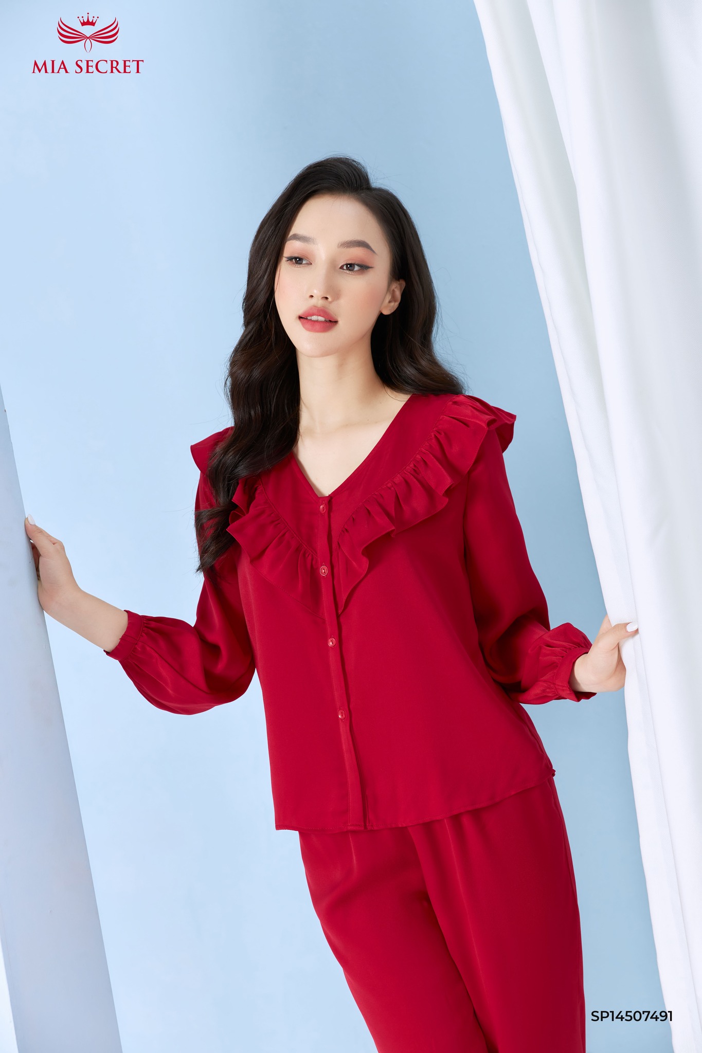 [🆕🇻🇳] Đồ Ngủ Lụa Pijama MiaSecret 👕 Top1Fashion 👗  𝗡𝗮̂𝗻𝗴 𝘁𝗮̂̀𝗺 𝘁𝗿𝗮̉𝗶 𝗻𝗴𝗵𝗶𝗲̣̂𝗺 𝗴𝗶𝗮̂́𝗰 𝗻𝗴𝘂̉ 𝘃𝗼̛́𝗶 𝗯𝗼̣̂ đ𝗼̂̀ 𝗻𝗴𝘂̉ 𝗻𝗵𝗮̀ 𝗠𝗶𝗮 𝗦𝗲𝗰𝗿𝗲𝘁Màu đỏ đô sang trọng làm nổi bật phong cách của nàng, khiến mỗi buổi tối tại , shares-0✔️ , likes-4❤️️ , date-2024-09-18 03:52:06🇻🇳🇻🇳🇻🇳📰🆕