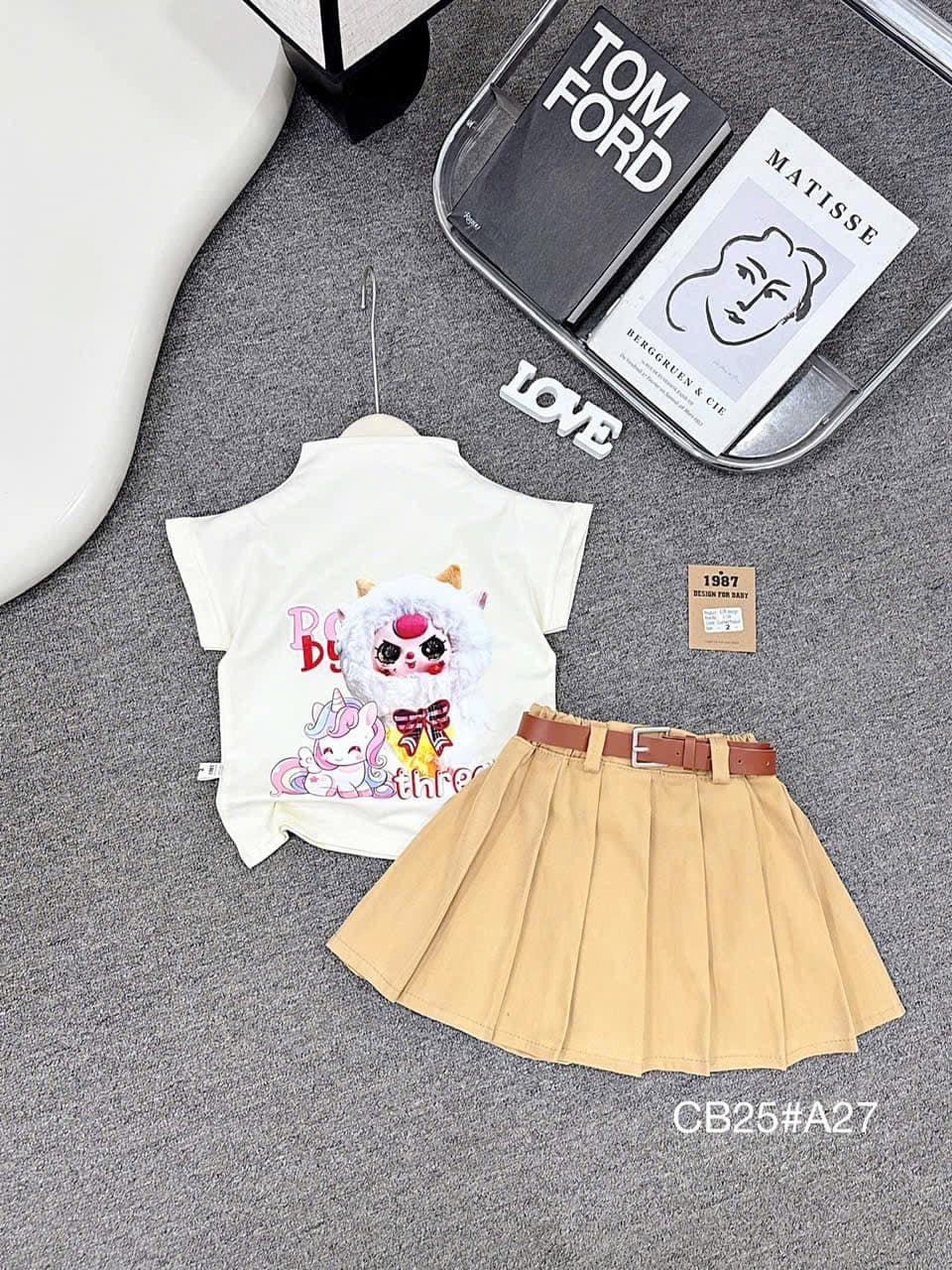 [🆕🇻🇳]  Xưởng Sản Xuất – Giá Tận Gốc – Thời Trang Trẻ Em 🧑‍🧒❤️️👶⭐️ A27
chào buôn các shop set bộ váy gái 3 chi tiết baby three mix cùng chân váy xếp li kaki 2 da , có quần lót trong + kèm thắt lưng , chuẩn hàng bán shop.. , shares-0✔️ , likes-1❤️️ , date-2025-02-22 18:08:55🇻🇳🇻🇳🇻🇳📰🆕