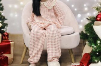 [🆕🇻🇳]  Virgo kids-Thời trang thiết kế độc quyền mẹ&bé 🧑‍🧒❤️️👶⭐️ Các mẹ ơi , bộ ngủ cực Kute cho các bé nhà Virgo Kids đã lên kệ sẵn sàng ship ngay rồi nha.
Chất liệu xô Muslin dày dặn và siêu mềm mại , thấm hút mồ hôi , shares-0✔️ , likes-6❤️️ , date-2024-12-06 05:49:21🇻🇳🇻🇳🇻🇳📰🆕