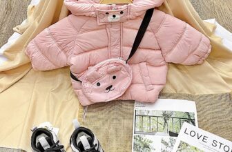[🆕🇻🇳] Miumiu KIDS – Chuyên sỉ lẻ quần áo trẻ em chất lượng, giá rẻ 🧑‍🧒❤️️👶⭐️ Nghe bảo hôm nay trời trở gió
Bé đi đâu đó nhớ diện đồ nhà em
Em về áo ấm lót lông ấm cho bé đây rồi ạ, nhẹ nhàng nhưng cực kì ấm luôn nha các mom ơi, shares-0✔️ , likes-0❤️️ , date-2024-12-18 19:59:04🇻🇳🇻🇳🇻🇳📰🆕