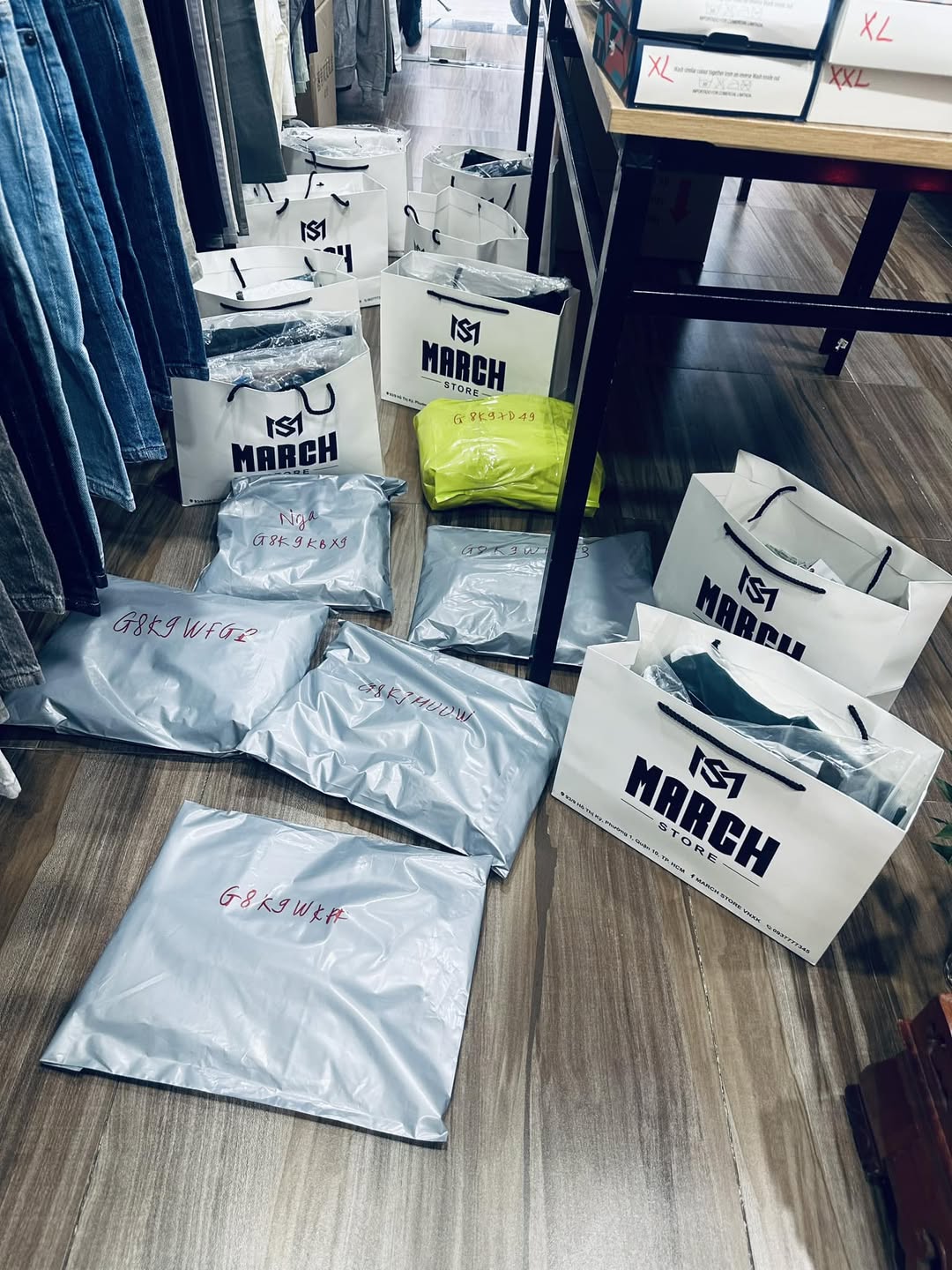 [🆕🇻🇳] PT Store – Hàng Hiệu Xuất Khẩu 👕 Top1Fashion 👗  M slim em còn 1 mẫu
Sale nhẹ chút nhả vía đầu ngày ạ
, shares-0✔️ , likes-0❤️️ , date-2024-08-02 15:42:08🇻🇳🇻🇳🇻🇳📰🆕