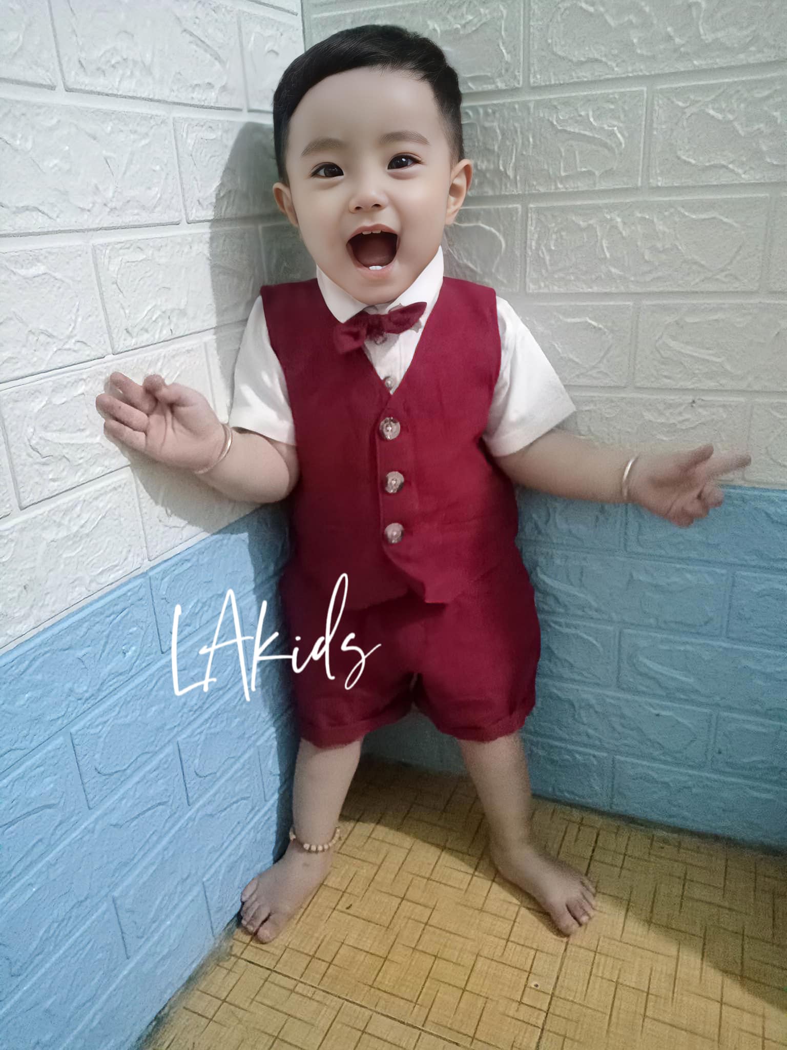 [🆕🇻🇳] LAKids- Thời Trang Cho Bé Yêu 🧑‍🧒❤️️👶⭐️ Thấy đỏ là thấy Tết
Các mẹ chốt đơn đồ đẹp cho các bé mặc Tết nhé
Ưu đãi FREESHIP các đơn hàng
Nhận hàng – Kiểm hàng – Ưng ý mới thanh toán các mom nha. , shares-2✔️ , likes-11❤️️ , date-2024-01-07 21:40:08🇻🇳🇻🇳🇻🇳📰🆕