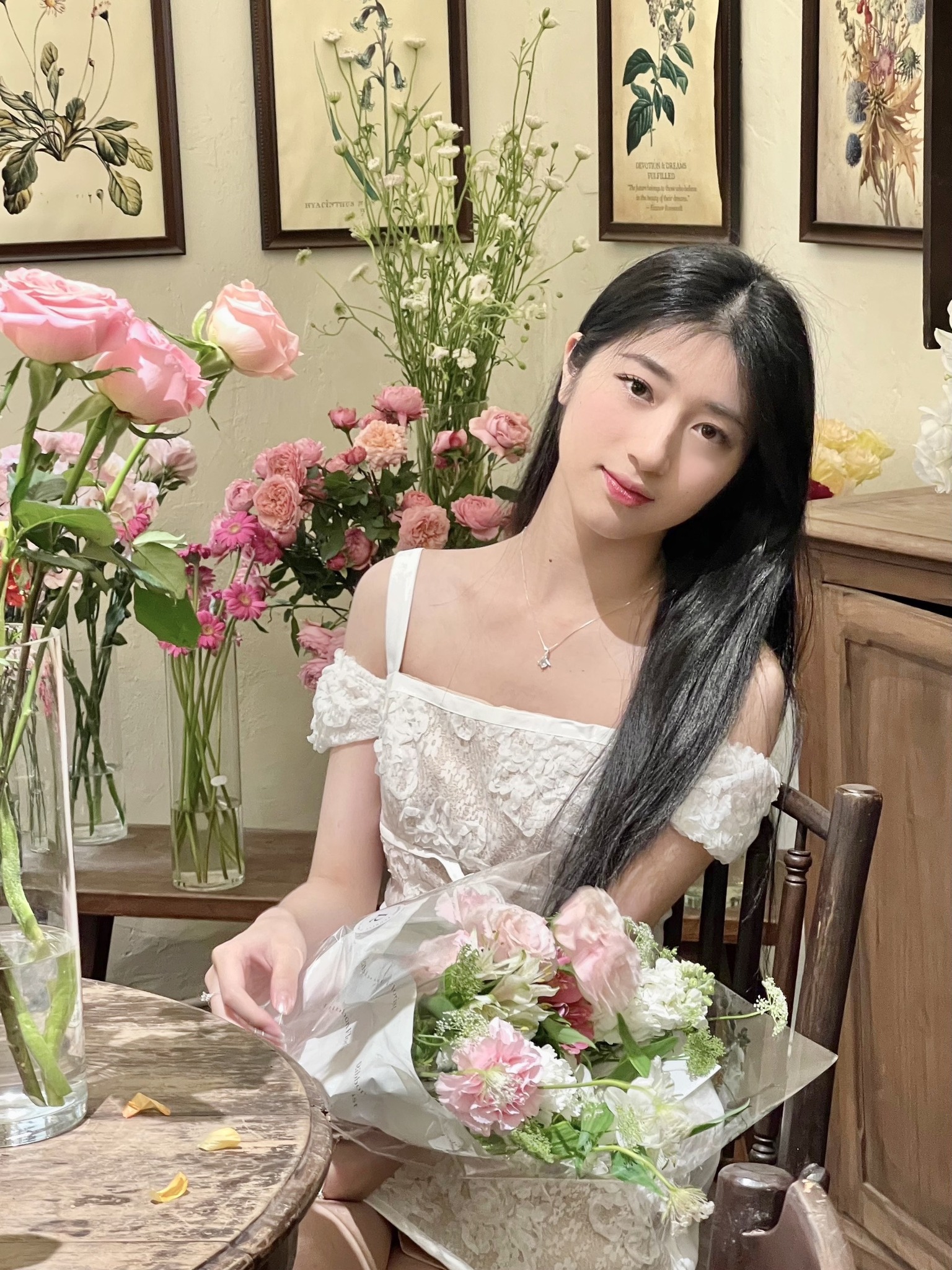 [🆕🇻🇳] MIRA BY C – Worldwide Shipping 👕 Top1Fashion 👗  𝐅𝐄𝐄𝐃𝐁𝐀𝐂𝐊 | 𝐓𝐡𝐚𝐧𝐤𝐬 𝐟𝐨𝐫 𝐜𝐡𝐨𝐨𝐬𝐢𝐧𝐠 𝐮𝐬!
Ms. mai  in MIRA Dress—
𝐌𝐈𝐑𝐀 𝐁𝐘 𝐂
• Visit our website: mirabyc.com/
• Instagram: instagram.com/mirabyc.official/
• L , shares-1✔️ , likes-23❤️️ , date-2024-04-09 03:53:11🇻🇳🇻🇳🇻🇳📰🆕