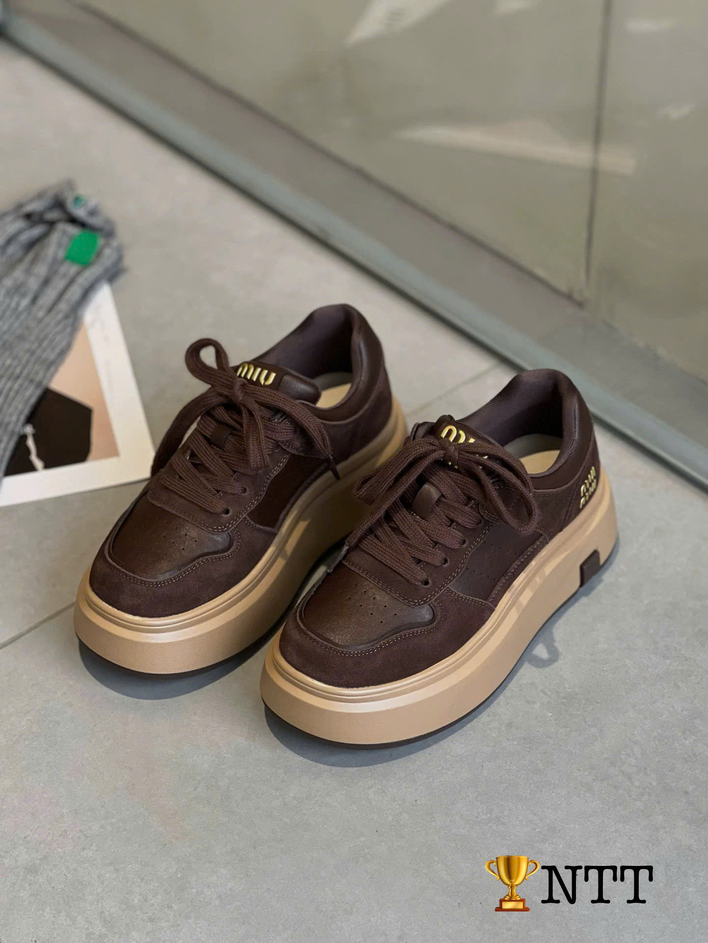 [🆕🇻🇳] Hoàng Kim 👕 Top1Fashion 👗  Thể thao miumiu da mờ
Phối da lộn đế nâng bằng 5.5cm
Sz 35-39 FULLBOX
, shares-0✔️ , likes-1❤️️ , date-2024-11-06 05:43:35🇻🇳🇻🇳🇻🇳📰🆕