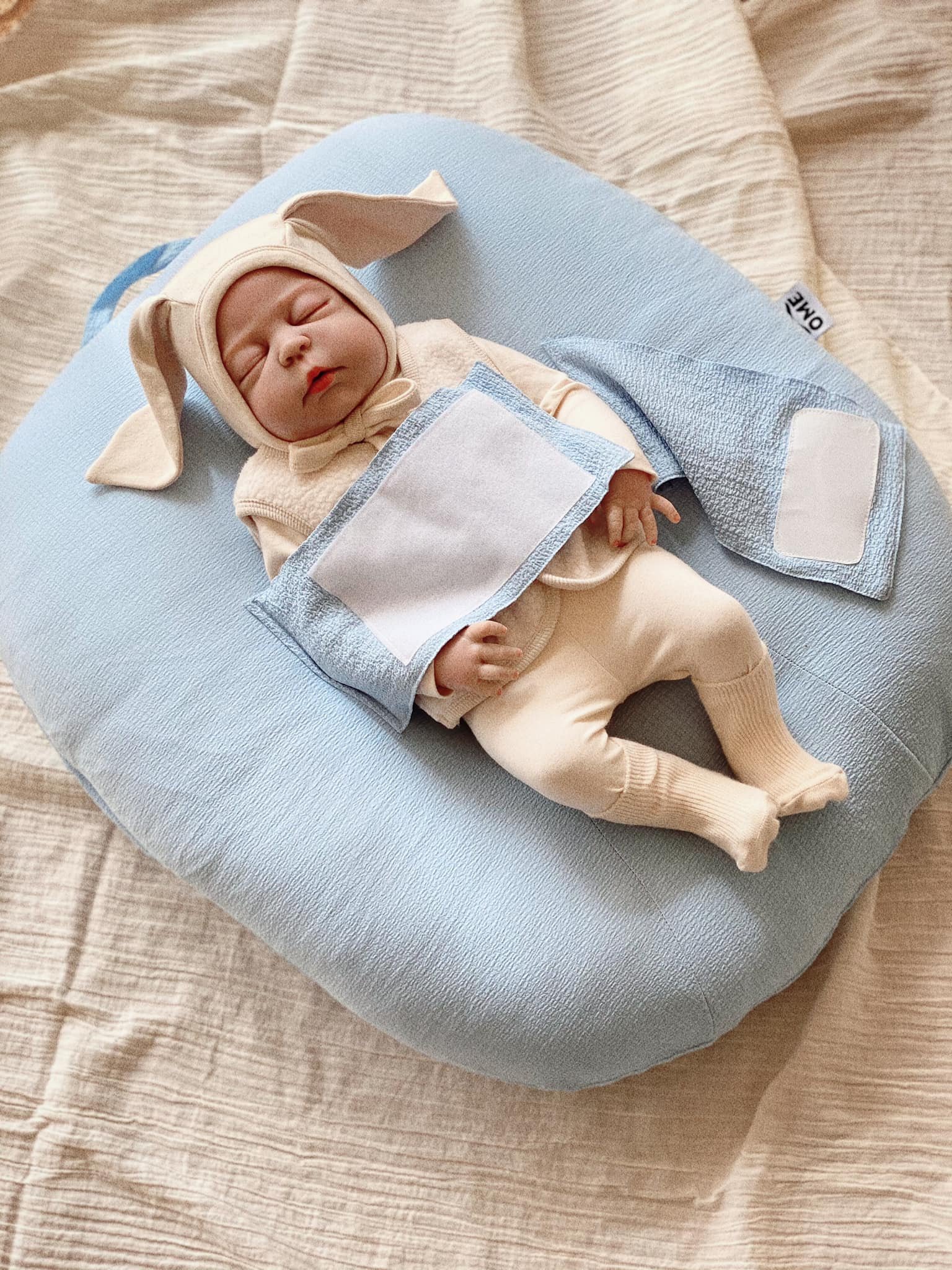 [🆕🇻🇳] Ome Việt Nam – Đồ vải, đồ dùng phụ kiện cao cấp chất lượng cho bé từ sơ sinh đến lớn 🧑‍🧒❤️️👶⭐️ “Gối chống trào ngược ÔME có ĐAI QUẤN chống giật mình.Gối chống trào ÔME ( ôm em )  không gây võng lưng lại còn kèm đai dán chống giật mình , giúp bé 3m , shares-0✔️ , likes-3❤️️ , date-2024-10-30 17:33:09🇻🇳🇻🇳🇻🇳📰🆕