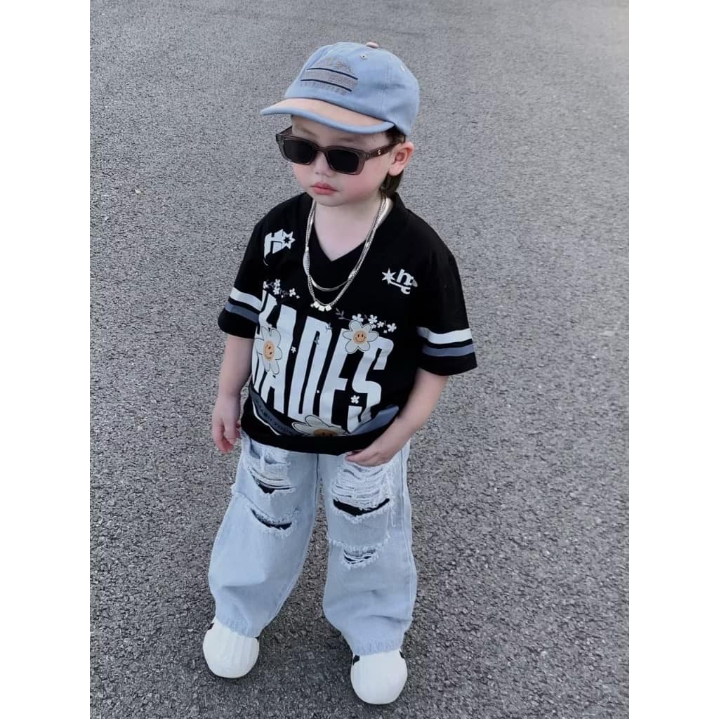 [🆕🇻🇳] Beo Kids Chuyên quần áo trẻ em 🧑‍🧒❤️️👶⭐️ Lâu lắm mới có cái áo form đẹp sx thế này
Sz 8-44kg giá từ 110k-159k tuỳ size
Link shopee 


 , shares-0✔️ , likes-0❤️️ , date-2024-12-21 05:29:31🇻🇳🇻🇳🇻🇳📰🆕