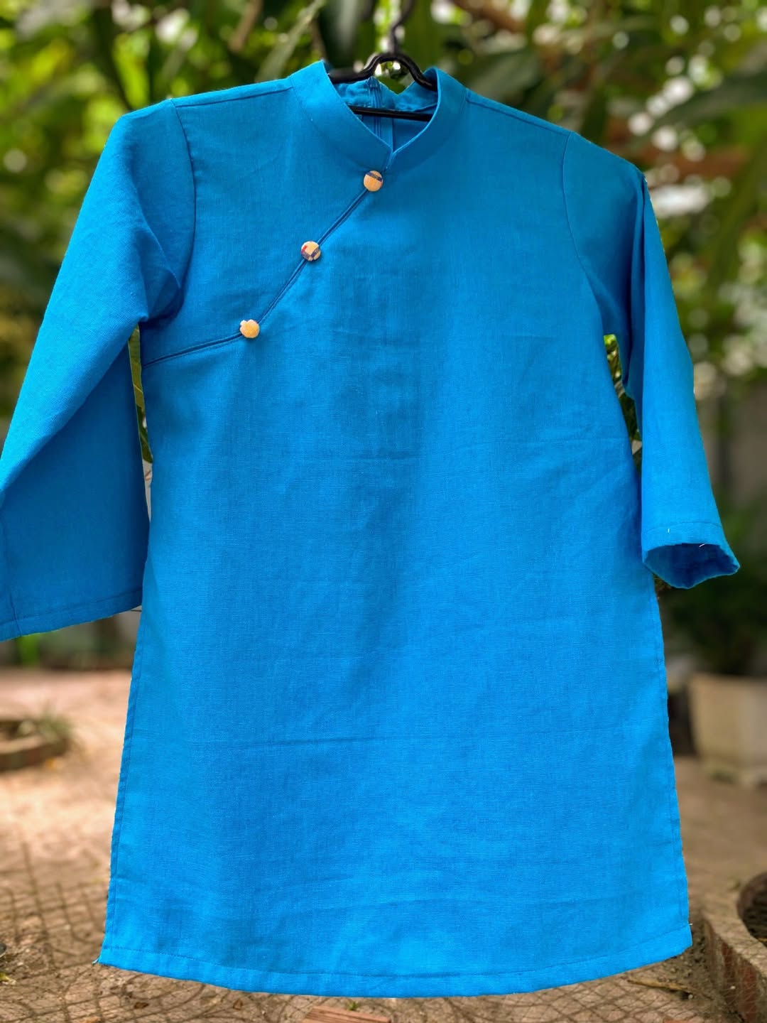 [🆕🇻🇳] Anfenia – Thời trang thiết kế cho bé 🧑‍🧒❤️️👶⭐️ 
Một chiếc áo dài bé trai của shop 
 , shares-1✔️ , likes-7❤️️ , date-2025-01-18 20:05:31🇻🇳🇻🇳🇻🇳📰🆕