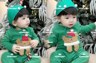 [🆕🇻🇳]  MẸ MIU KISD SỈ LẺ QUẦN ÁO TRẺ EM 🧑‍🧒❤️️👶⭐️ NOEL NÀY BÉ MẶC CƯNG GÌ ĐÂU LUÔNSét bộ Noel  kèm mũ cực kỳ đáng iu cho pé , hình thêu gấu lông mặt trước cute, mũ cột dây có gắn quả bông.
Chất liệu: rí , shares-0✔️ , likes-1❤️️ , date-2024-11-07 05:05:39🇻🇳🇻🇳🇻🇳📰🆕