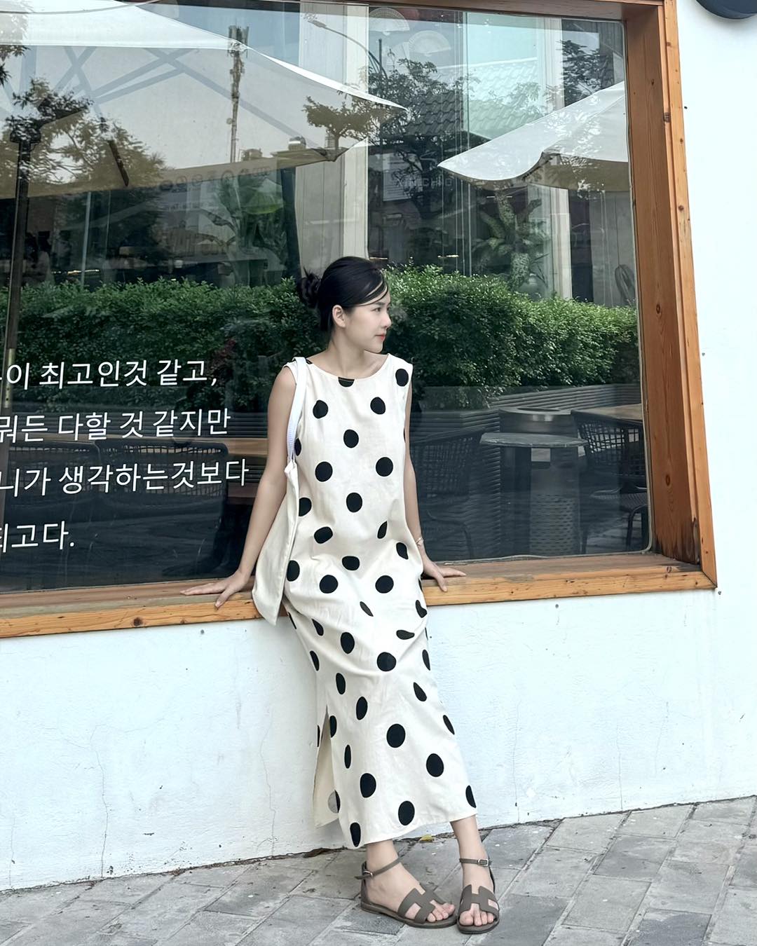 [🆕🇻🇳] Le’s Label 👕 Top1Fashion 👗   NEW ITEM | TANA DRESS
Tana Dress – thiết kế ngẫu hứng trong dịp chuyển mùa được ưu ái về chất liệu và kiểu dáng tối giản. Với hoạ tiết chấm bi lớn và dán , shares-2✔️ , likes-9❤️️ , date-2024-10-31 17:40:53🇻🇳🇻🇳🇻🇳📰🆕