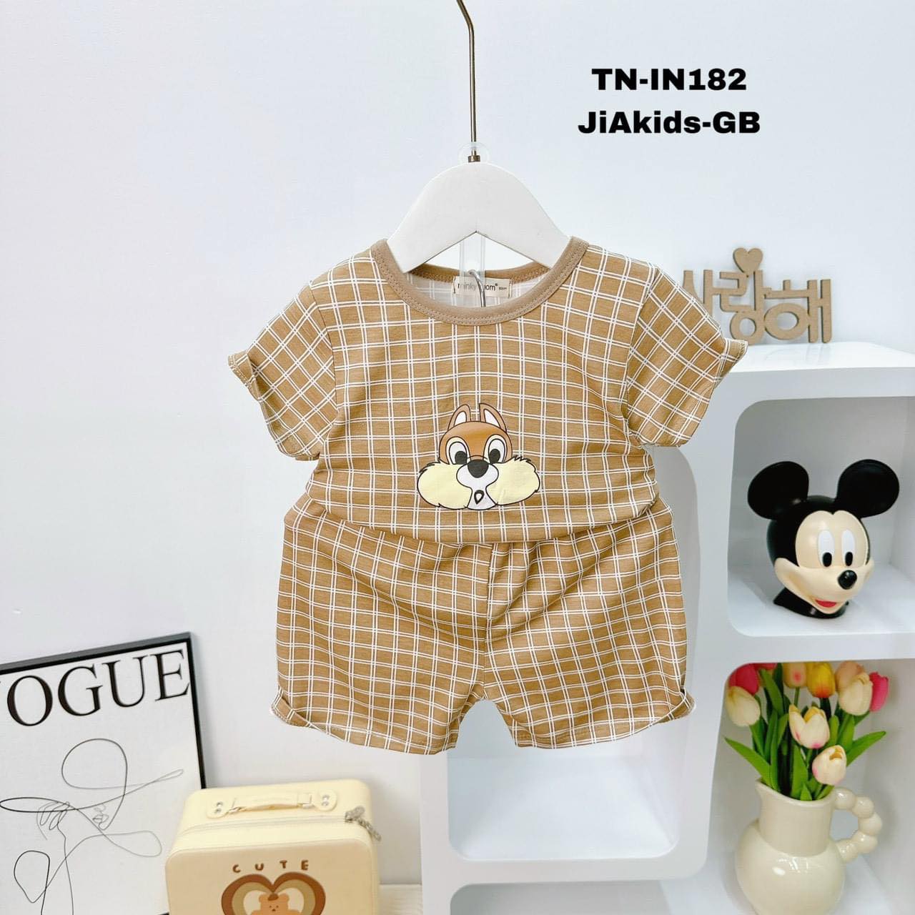 [🆕🇻🇳] Quần Áo Trẻ Em – Chăn Drap Gối Giá Tại Kho 🧑‍🧒❤️️👶⭐️ Bộ Cộc MINKYMOM  hoạt tiết dễ thương cho bé trai bé gái
HƯỚNG DẪN CHỌN SIZE
Sz 90(10-12kg)
Sz 100(13-14kg)
Sz 110 ( 15-16kg )
Sz 120 (17-20kg )
Sz 130 , shares-0✔️ , likes-1❤️️ , date-2024-04-08 22:03:07🇻🇳🇻🇳🇻🇳📰🆕