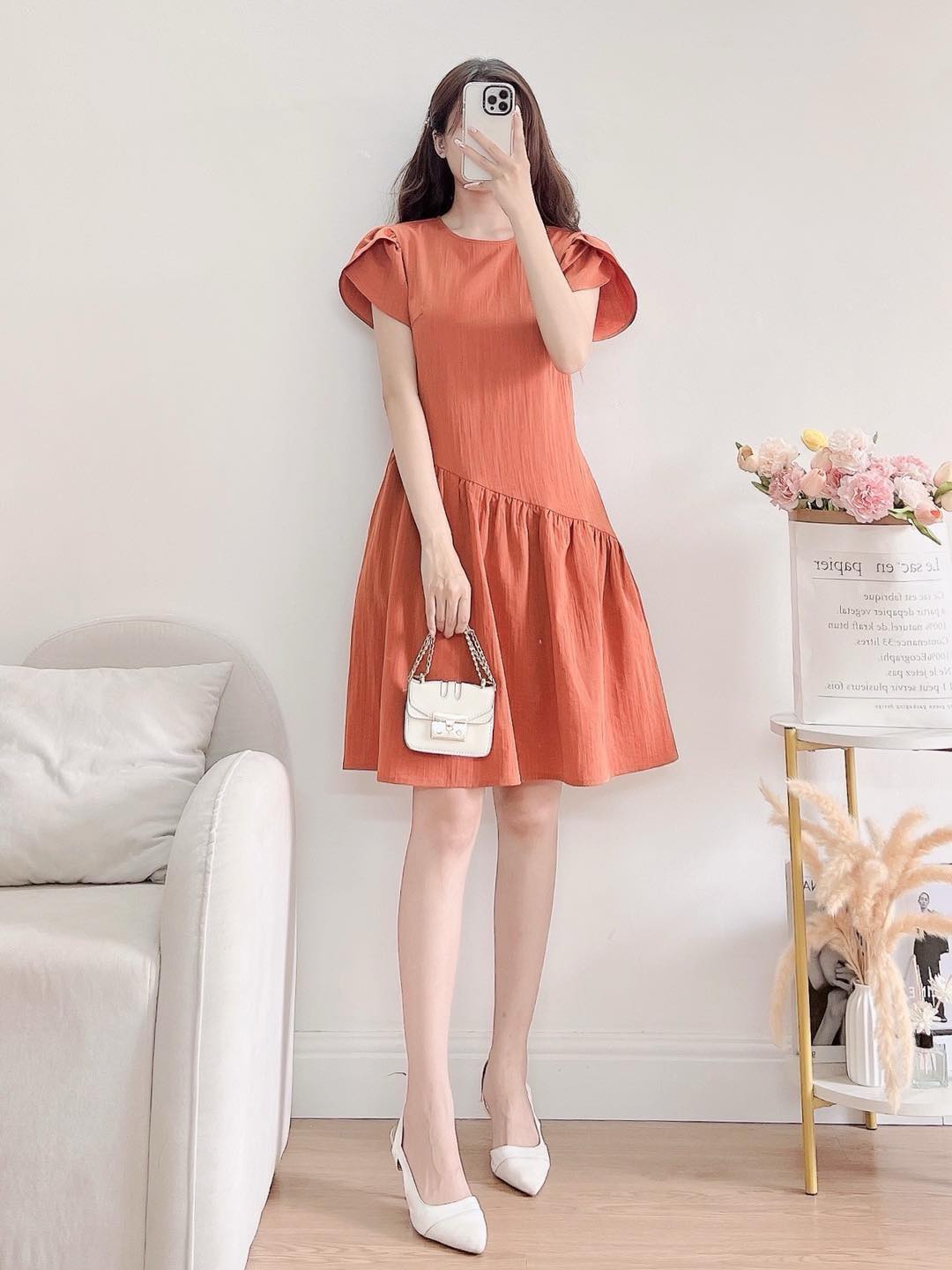 [🆕🇻🇳] HINs Design – Cửa hàng quần áo nữ 👕 Top1Fashion 👗  Đầm đuôi cá chéo cách điệu rõ xinh… lên dáng gọn mà vẫn thoải mái…4 màu mà màu nào cũng xinh xẻo ấy…Size Xs S M L XL (38kg – 64kg)
—————————
HINs – Thờ , shares-4✔️ , likes-209❤️️ , date-2025-04-01 16:37:51🇻🇳🇻🇳🇻🇳📰🆕