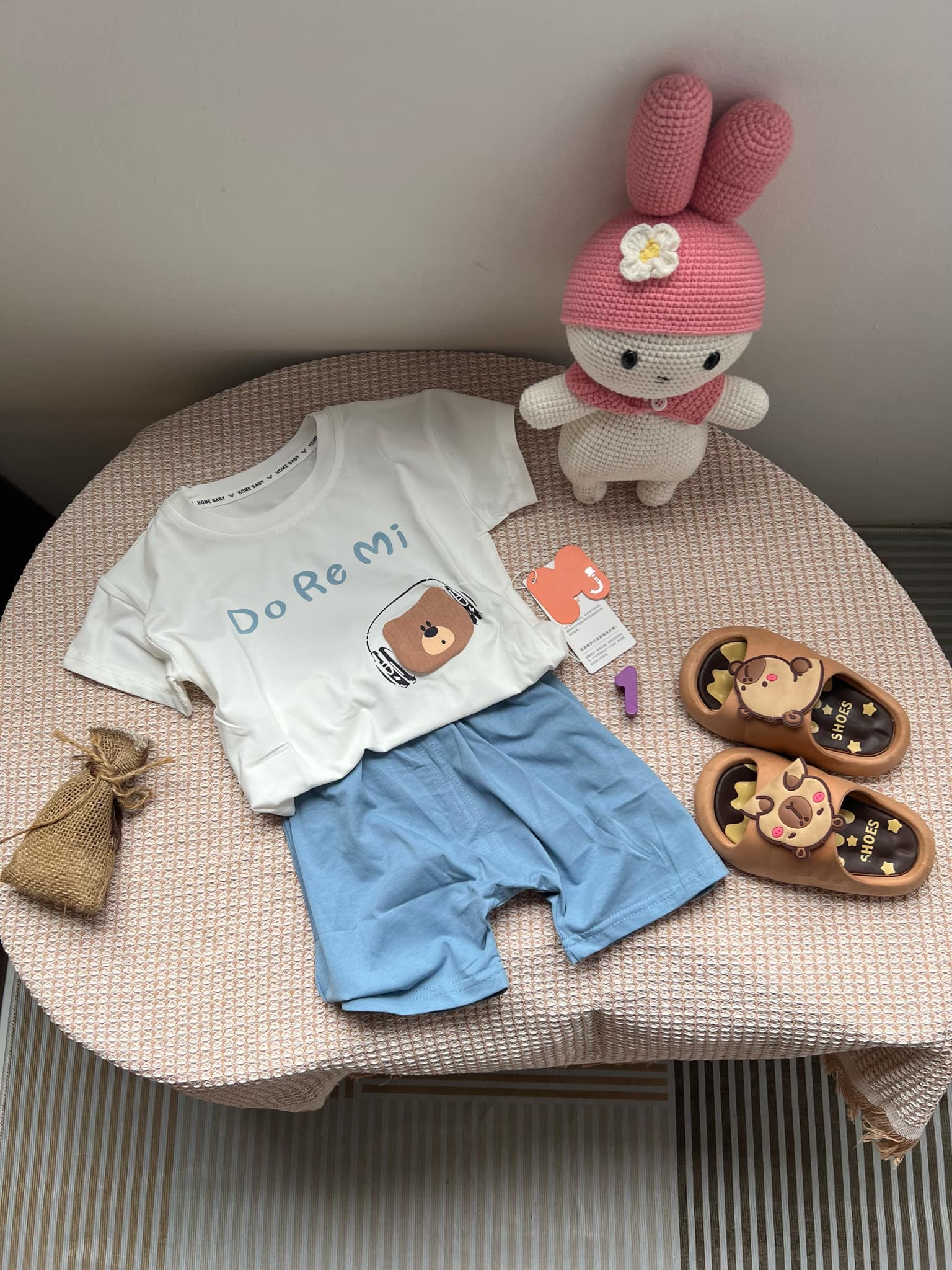 [🆕🇻🇳]  Tí Nị – Quần áo trẻ em Xuất hàn 🧑‍🧒❤️️👶⭐️  Mùa Hè Sôi Động – Quần Áo Trẻ Em Mới Về!
Set đồ dành cho bé trai
Chỉ với90k/ set đã có ngay 1 bộ cho các bé trai vừa đi học vừa đi chơi .
– Thấm hút mồ , shares-0✔️ , likes-165❤️️ , date-2025-04-01 17:46:41🇻🇳🇻🇳🇻🇳📰🆕