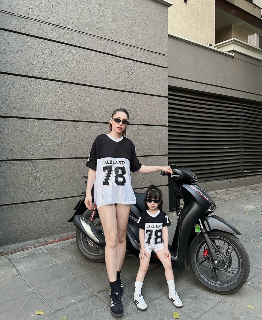 [🆕🇻🇳]  JJKIDS Fashion 🧑‍🧒❤️️👶⭐️ Tưởng k hot mà hot k tưởng . Sẵn hàng mời các mẹ lên đơn
Bắt trend k lệch nhịp nào . Chuyên mục mạ có gì con có đó  mẫu áo bóng chày hot hit cả nhà diện qu , shares-0✔️ , likes-1❤️️ , date-2024-05-27 15:46:03🇻🇳🇻🇳🇻🇳📰🆕