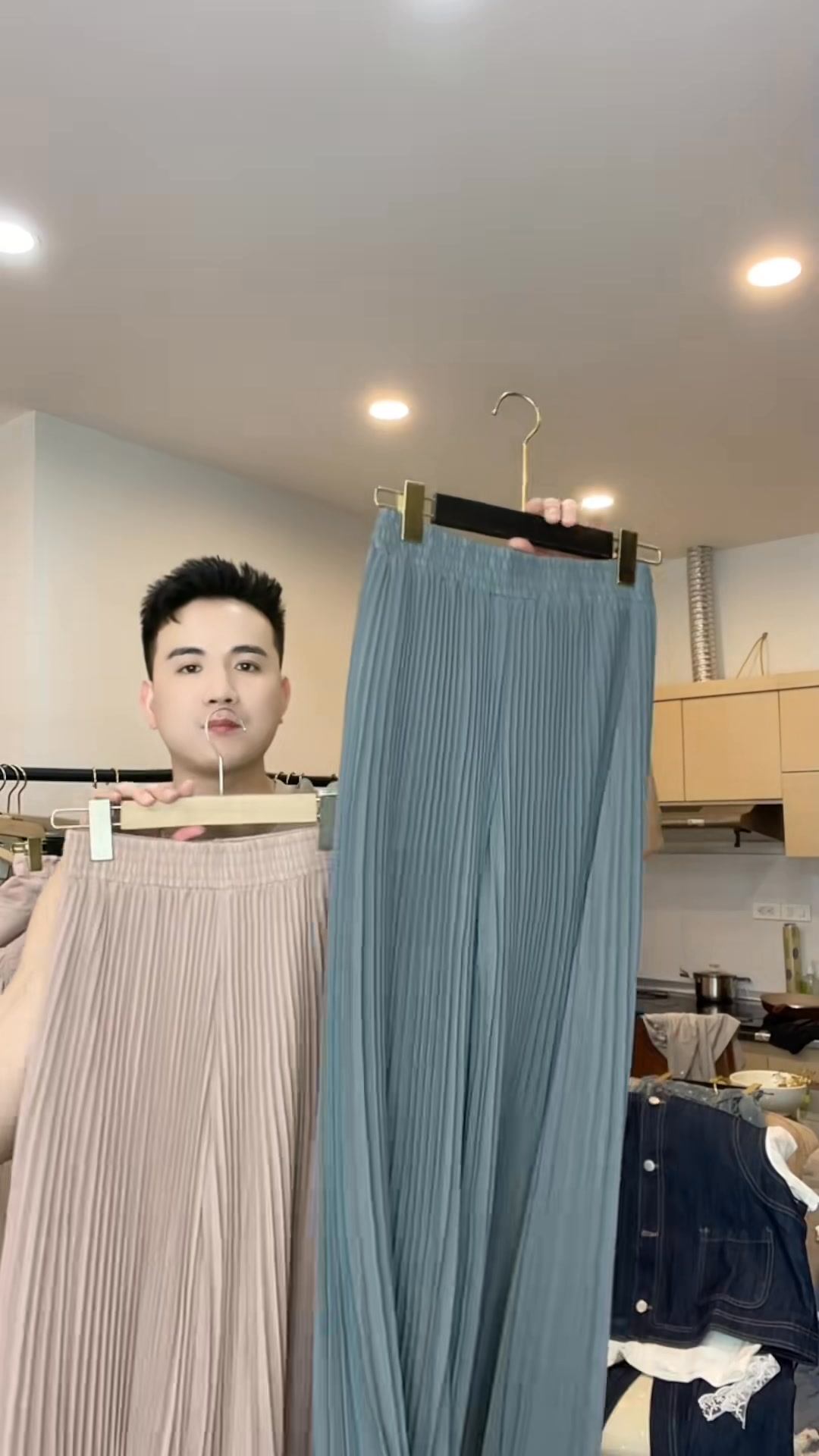 [🆕🇻🇳] Ánh Tuyết – Đồ bộ pijama 👕 Top1Fashion 👗  EM VỀ THÊM BÈO SATIN
Mua 1 bộ 180k + 30k ship
Mua 2 bộ 360k miễn phí ship
Có đủ size từ 40 đến 80kg
, shares-0✔️ , likes-13❤️️ , date-2025-04-15 03:37:13🇻🇳🇻🇳🇻🇳📰🆕