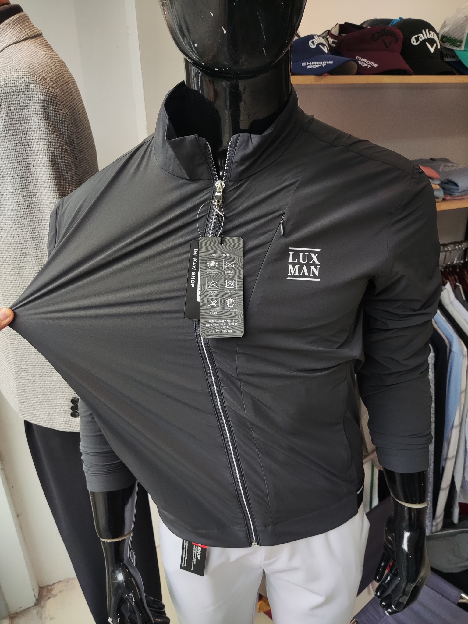 [🆕🇻🇳] Bi_Kây Shop – Thời trang nam – VNXK 👕 Top1Fashion 👗  A556 Khoác  #golf nhẹ  Xelex bản xuất Hàn
Chất gió mềm, mịn co giãn 4 chiều ,Dáng #regular_fitOff #G330K/c   – Free ship COD ạ
Hiện còn 100 105 110  , shares-1✔️ , likes-2❤️️ , date-2025-10-20 22:39:04🇻🇳🇻🇳🇻🇳📰🆕