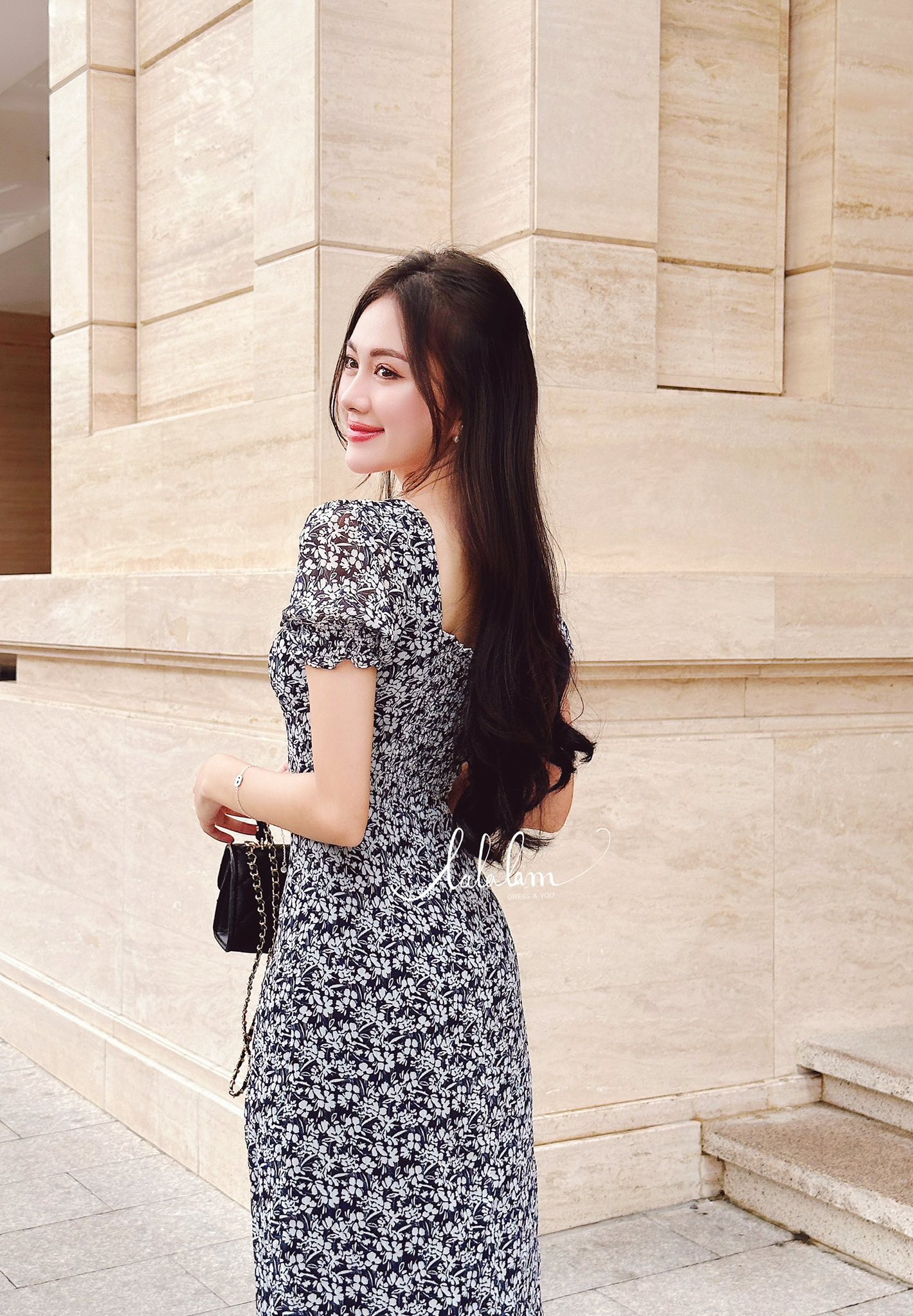 [🆕🇻🇳] Ngọc Trâm Đào  (Quảng Châu Korea CC) 👕 Top1Fashion 👗  Áo sơmi kẻ loang rách tay bồng siuu chanh xả. Hàng cao cấp đẹp lắm nha các ty. Từ form chất đến kiểu dáng ạ. Mờ ê mê các bà ơiiiFreesize
, shares-0✔️ , likes-1❤️️ , date-2025-04-18 04:30:21🇻🇳🇻🇳🇻🇳📰🆕