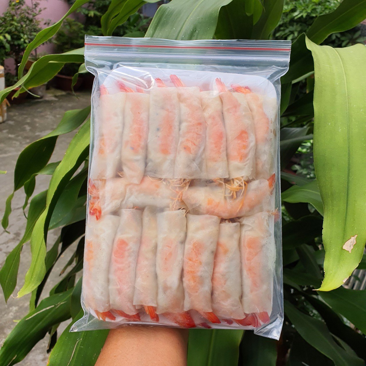 [🆕🇻🇳] LUNA Kids Authentic – Hàng Hiệu Cho Bé 🧑‍🧒❤️️👶⭐️  Mom nào mê denim thì ghẹo lựa nha .Size : 4m — 4y.Hàng order 2 — 3 tuần, không có sẵn. LUNA cam kết % hàng chính hãng.Inbox Luna tư vấn size và , shares-0✔️ , likes-1❤️️ , date-2025-05-14 16:35:45🇻🇳🇻🇳🇻🇳📰🆕