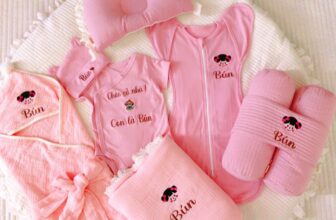 [🆕🇻🇳]  Little One – Sản xuất đồ em bé thêu tên và đồ gỗ decor style Hàn! 🧑‍🧒❤️️👶⭐️  𝐍𝐨́𝐢 𝐫𝐚 𝐭𝐡𝐢̀ 𝐡ơ𝐢 𝐧𝐠ạ𝐢, 𝐧𝐡ư𝐧𝐠 𝐡𝐢ệ𝐧 𝐭ạ𝐢 𝐚𝐢 𝐜ũ𝐧𝐠 𝐭𝐡𝐢́𝐜𝐡 đồ 𝐧𝐡𝐚̀ ℒ𝒾𝓉𝓉𝓁ℯ 𝒪𝓃ℯ
, shares-1✔️ , likes-3❤️️ , date-2025-06-19 22:26:21🇻🇳🇻🇳🇻🇳📰🆕