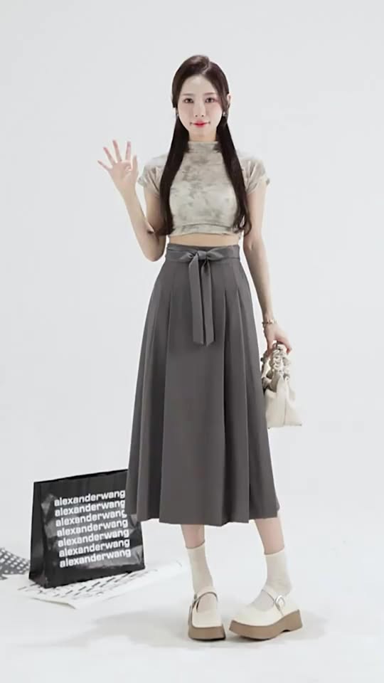 [🆕🇻🇳] SHOP YẾN NHI 👕 Top1Fashion 👗  CHÂN VÁY XẾP LY
SALE OFF -> #179K/cv
– Chất liệu tuyết mưa cao cấp, không bai  không xù
, thiết kế có túi 2 bên sườn, dễ phối đồ
– Màu : Ghi, Đen
– Size , shares-0✔️ , likes-0❤️️ , date-2025-07-03 17:47:16🇻🇳🇻🇳🇻🇳📰🆕